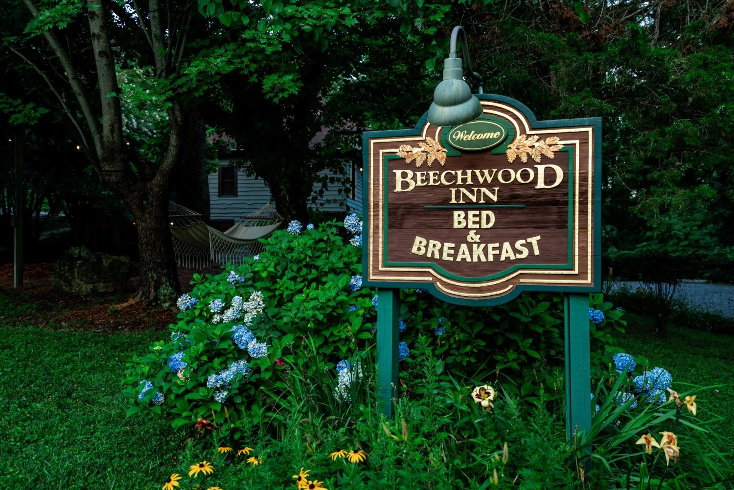 Garden in Beechwood Inn