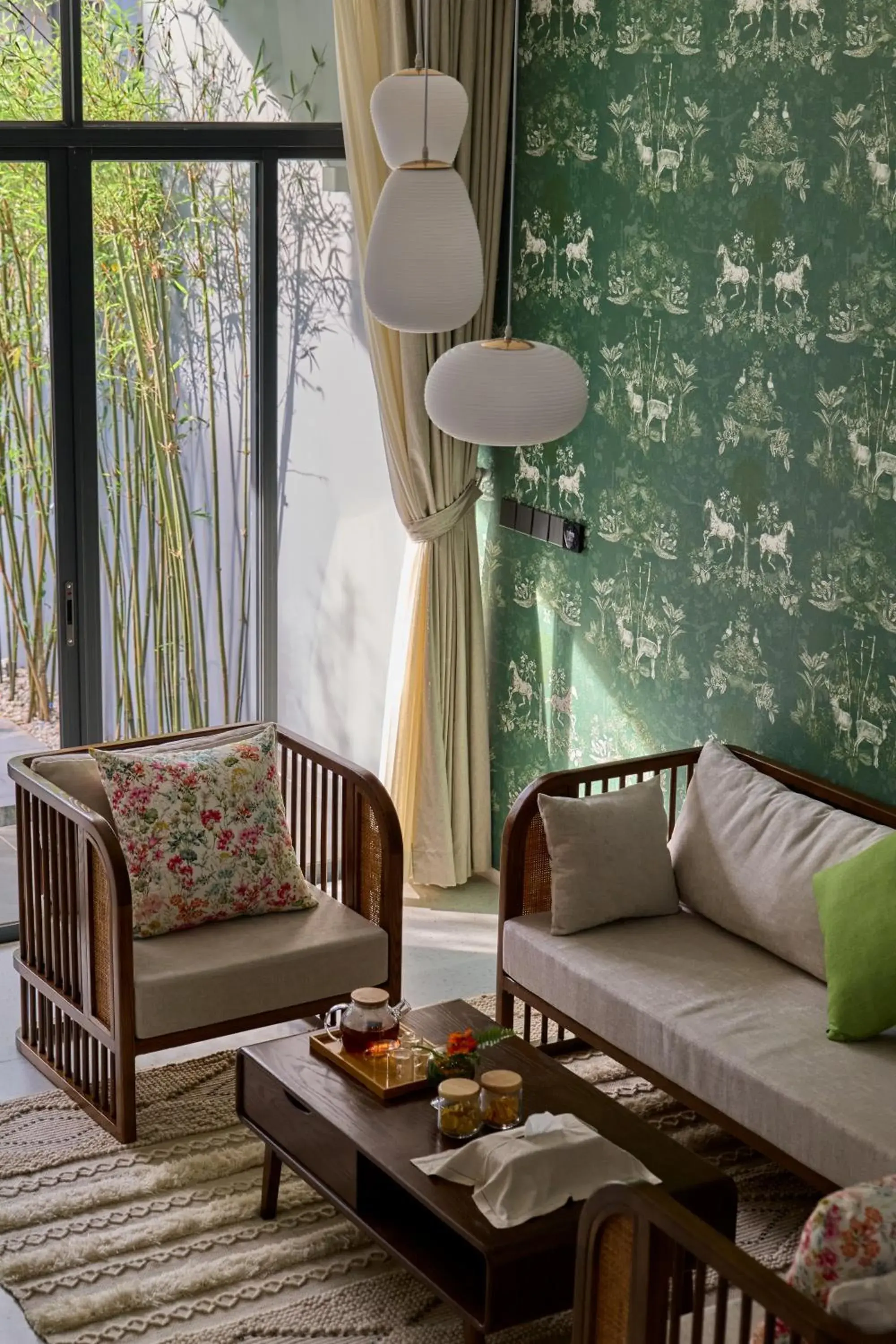 Living room in The Coffee City - Healing & Retreats Living room in The Coffee City - Healing & Retreats