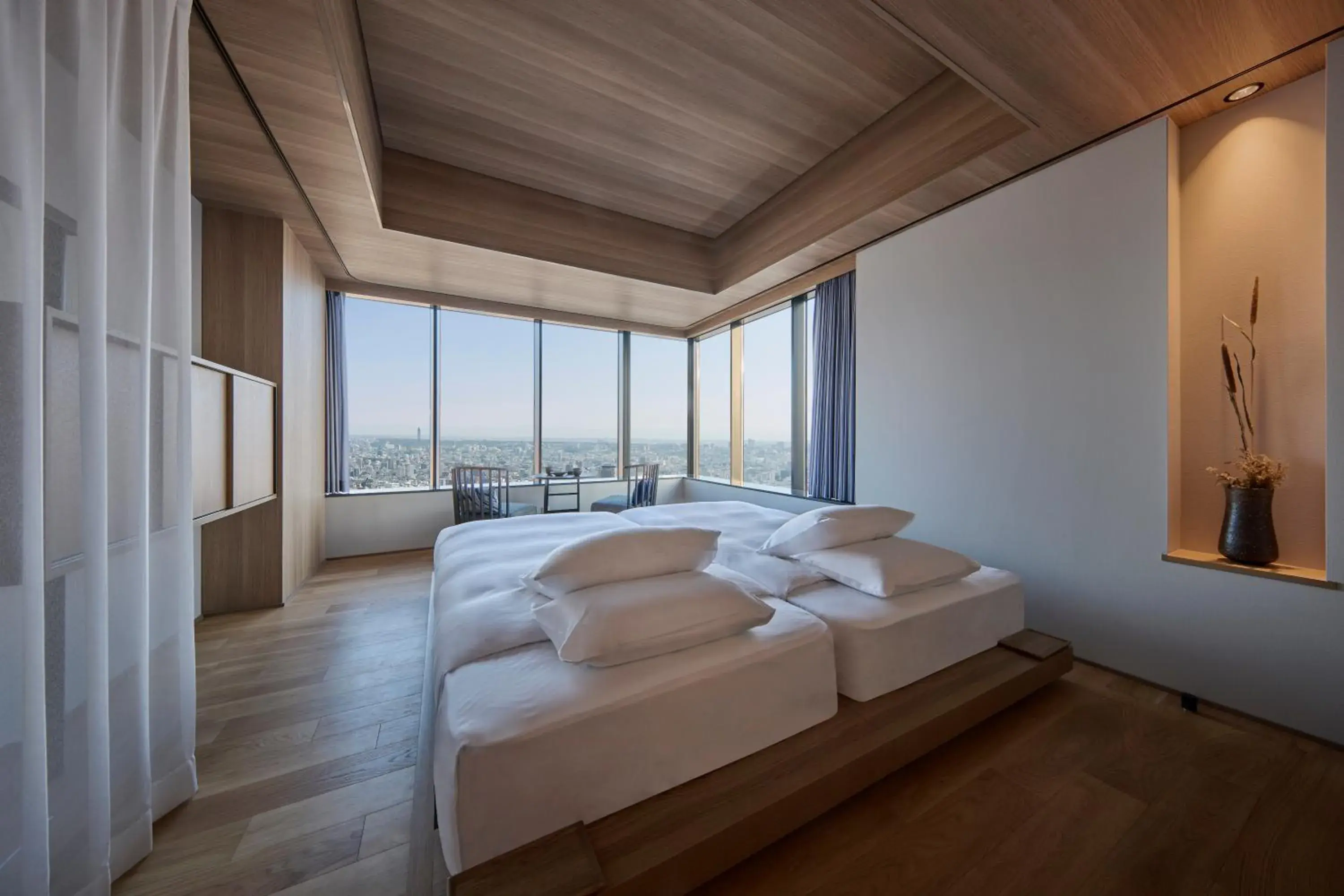 Corner Twin Room 【History】25 - 28F in The Royal Park Hotel Iconic Nagoya Corner Twin Room 【History】25 - 28F in The Royal Park Hotel Iconic Nagoya