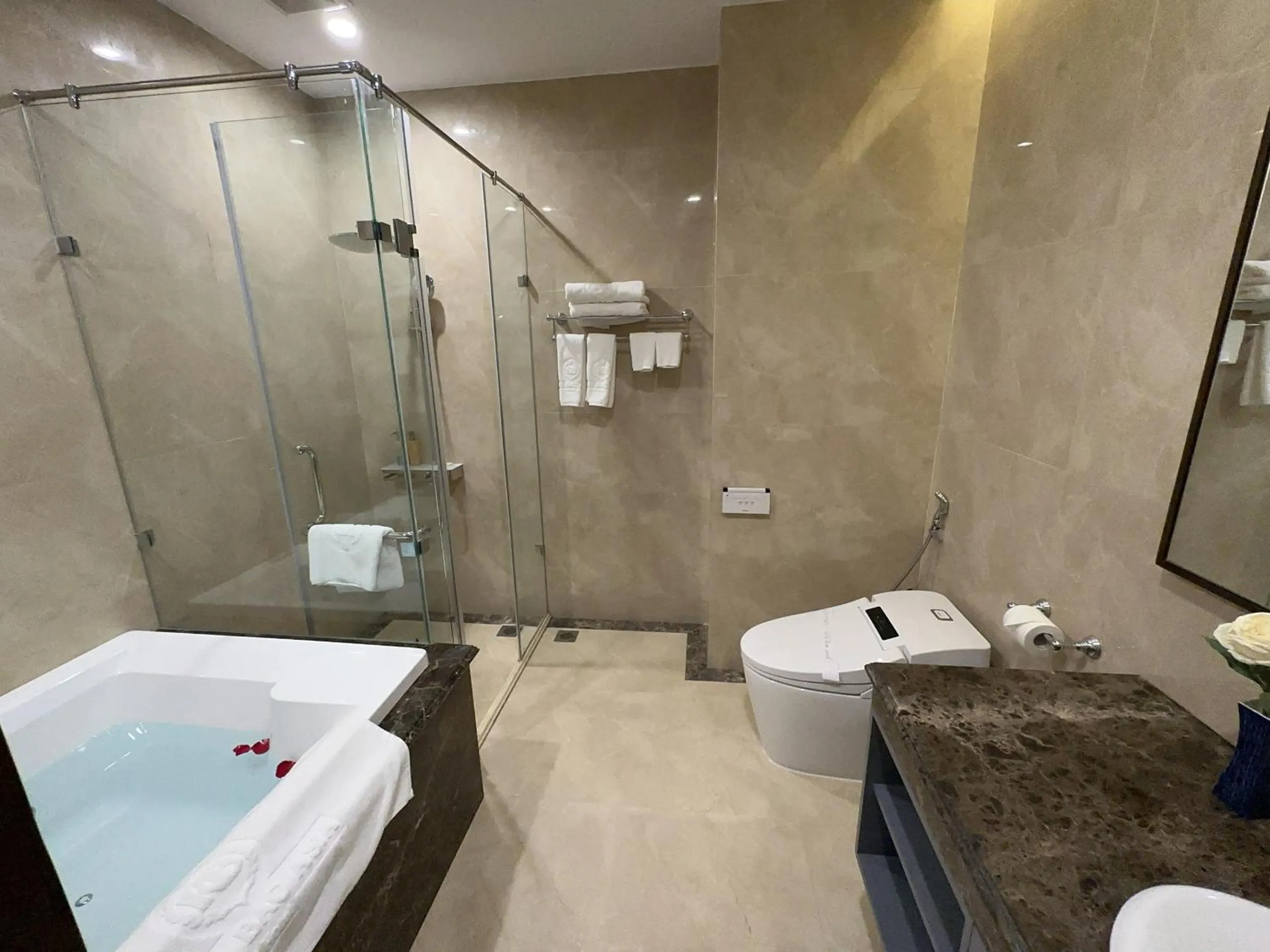 Kinh Bắc Palace Hotel