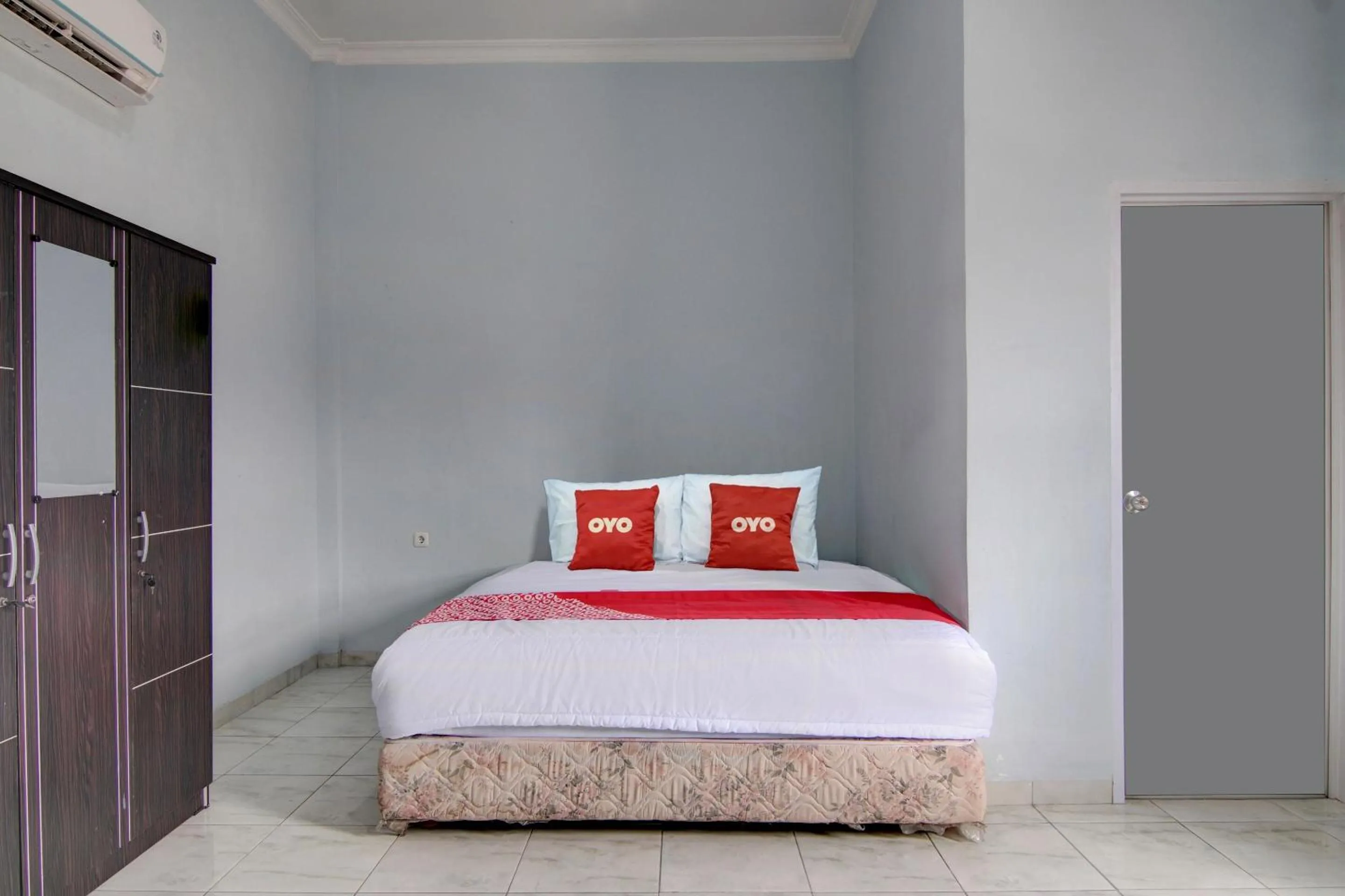 Bedroom, Bed in OYO 92806 Penginapan Geby Syariah