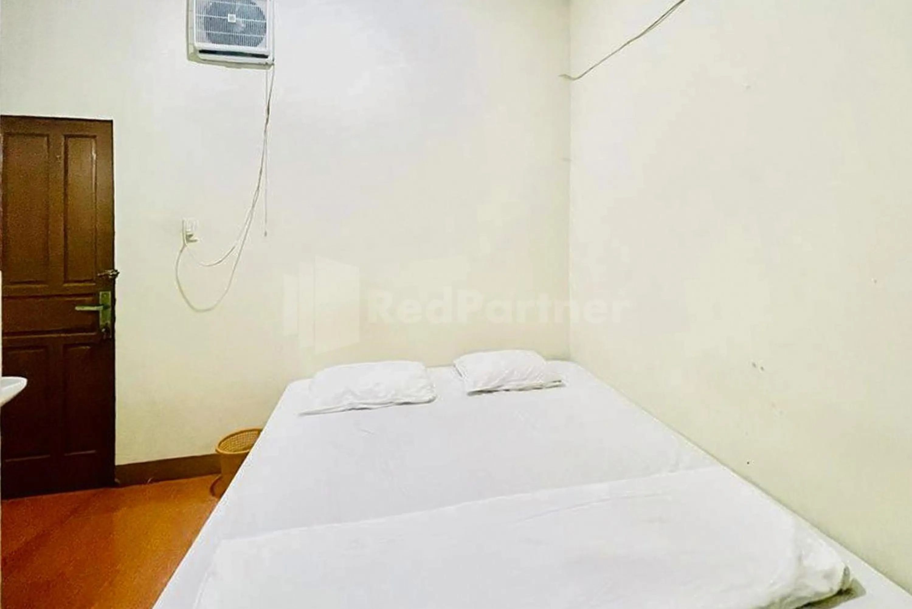 Bed in 889 Guesthouse RedPartner