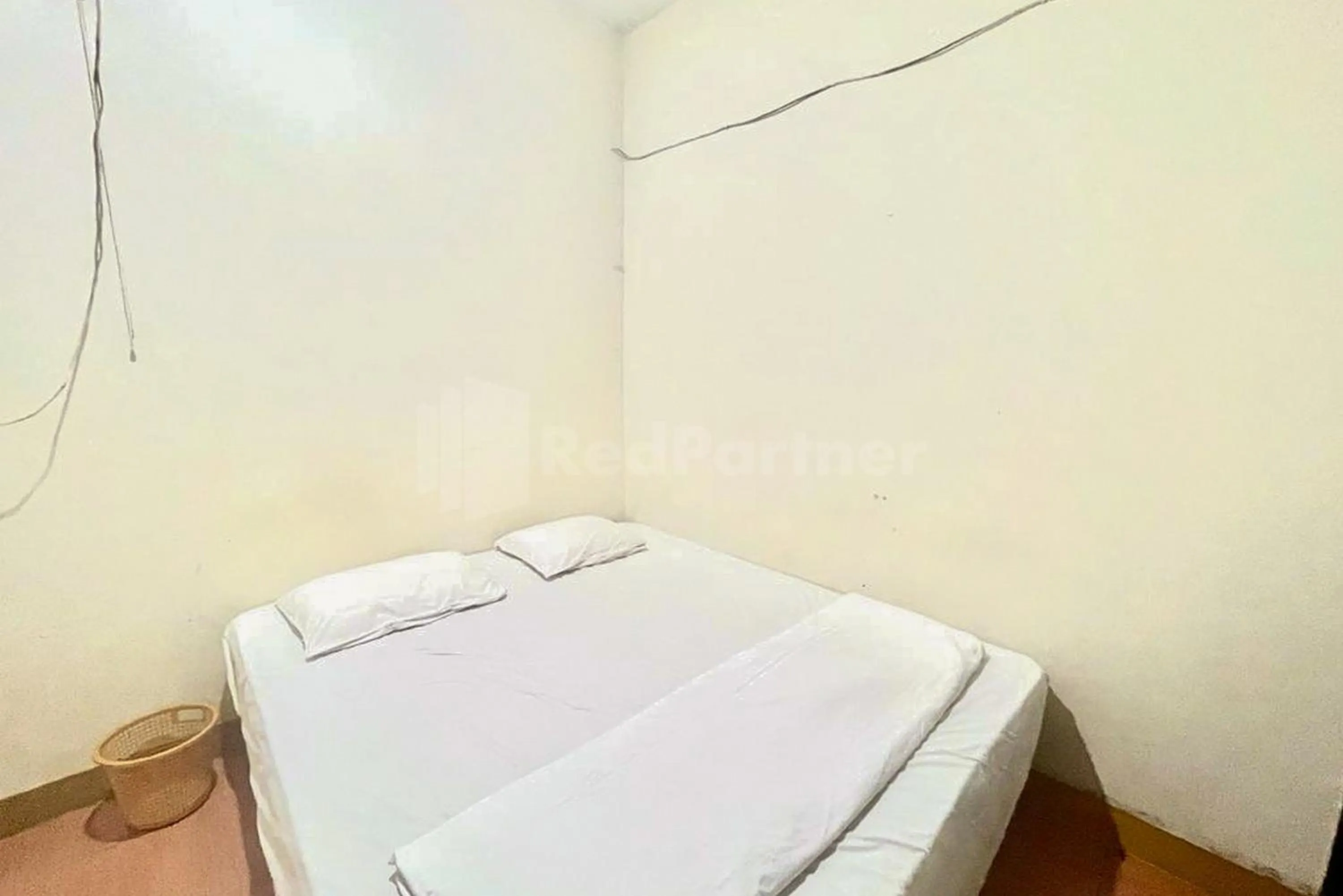 Bed in 889 Guesthouse RedPartner