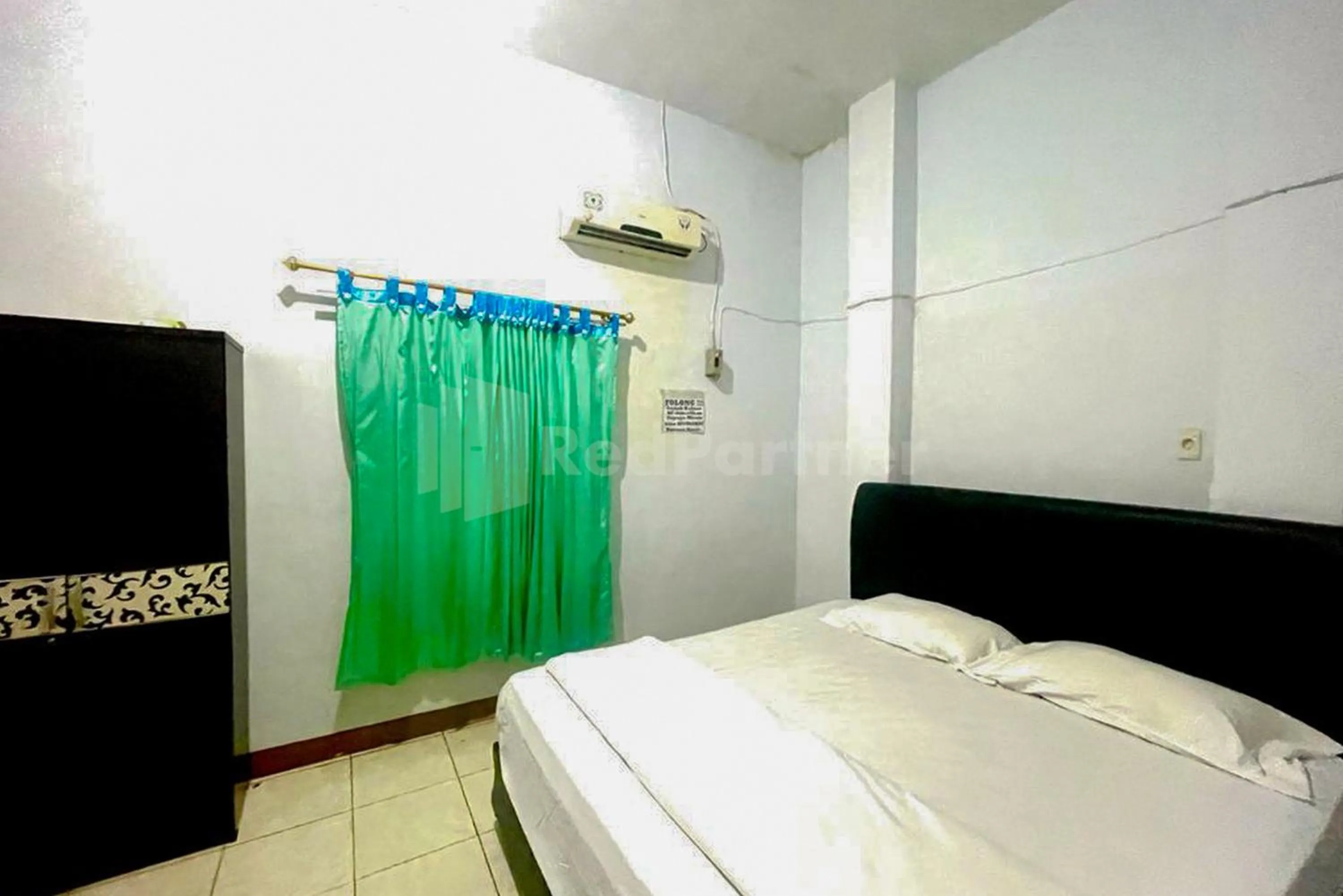 Bed in 889 Guesthouse RedPartner