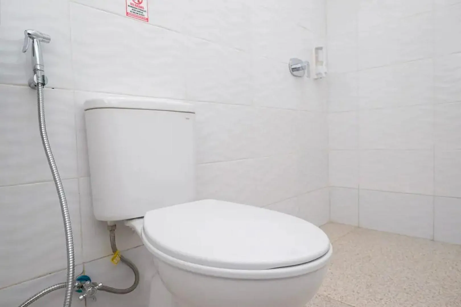 Bathroom in Sans Hotel City Park Medoho Semarang