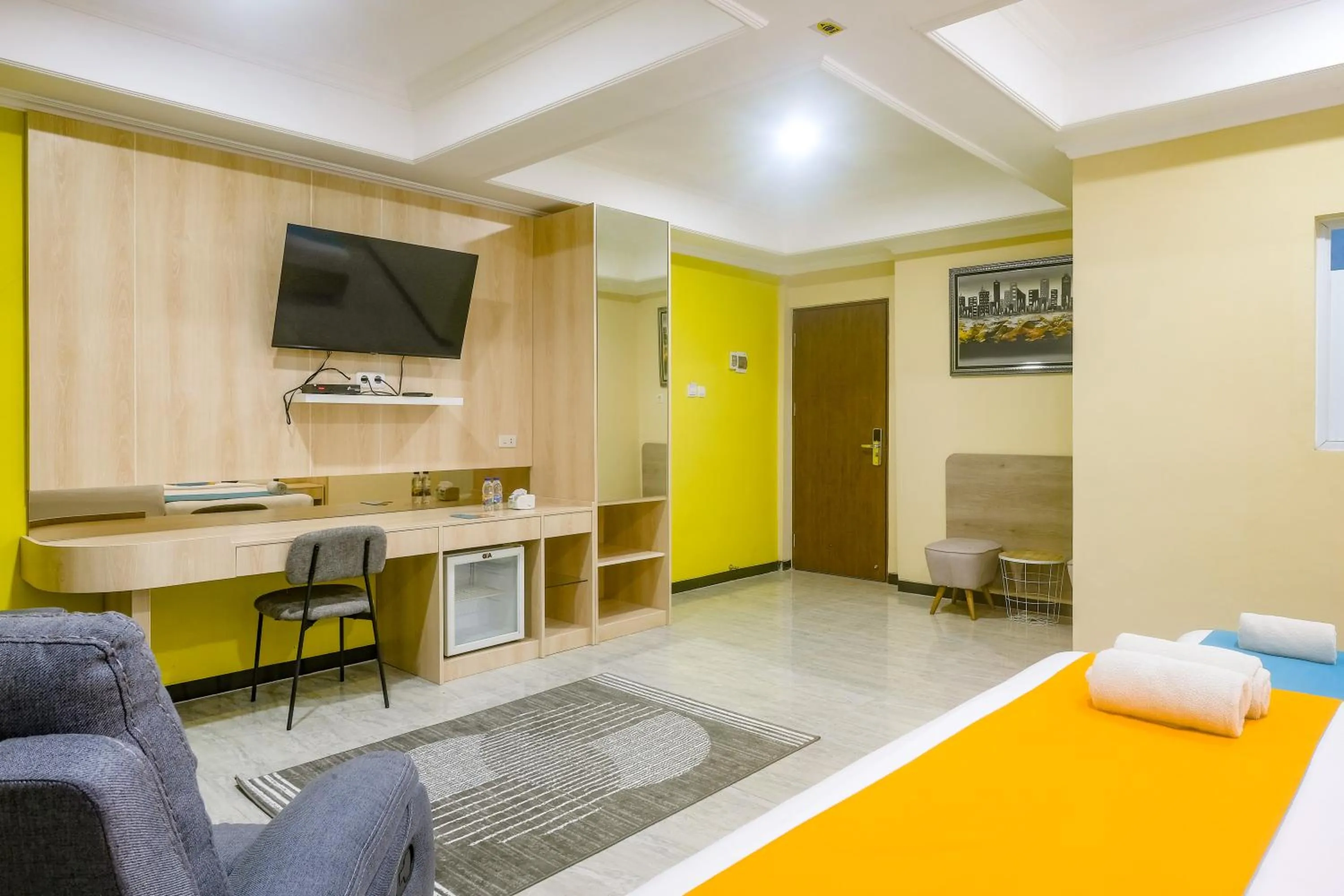 TV and multimedia, Bed in Sans Hotel City Park Medoho Semarang