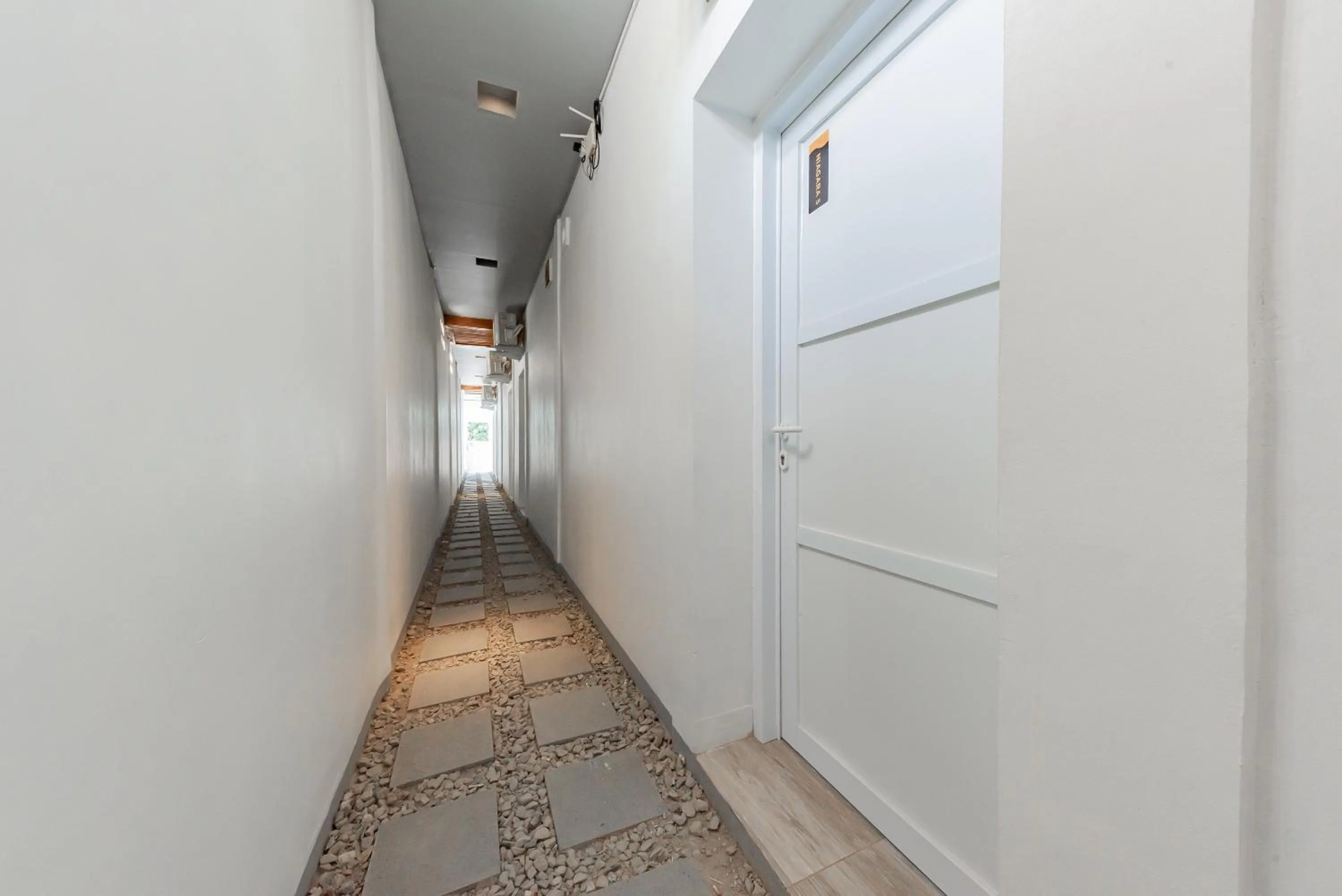 Property building in RedDoorz @ Niagara Waterpark