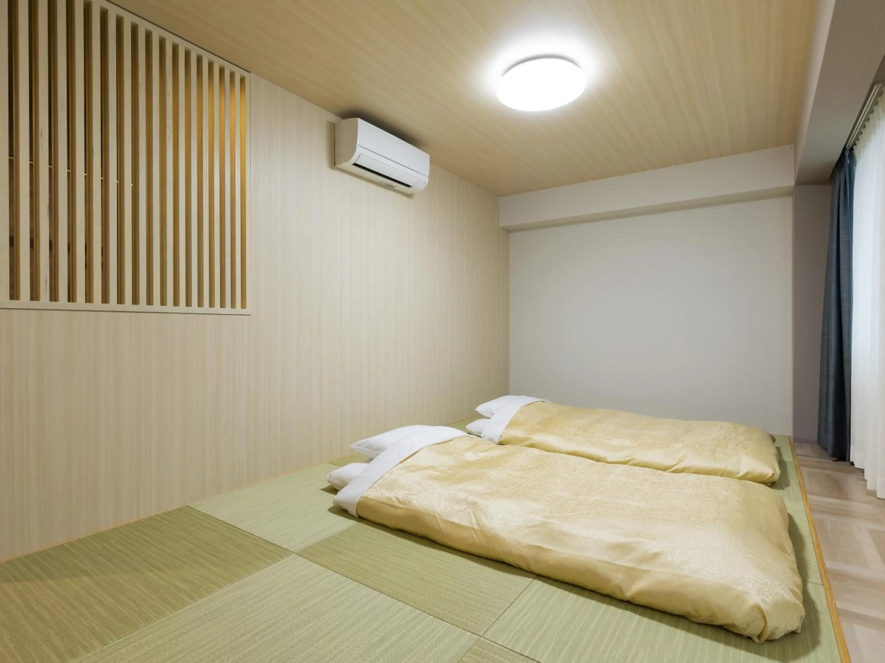 Photo of the whole room, Bed in Kyoto Plaza Hotel Kintetsu Jujo