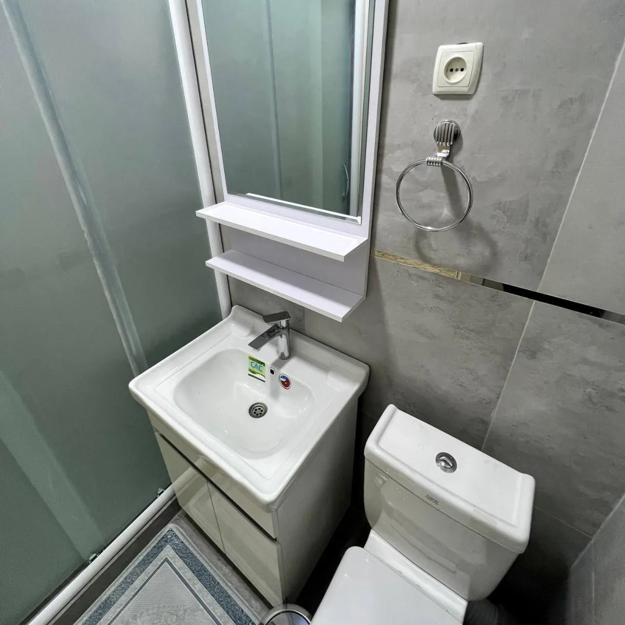 Shower in Afsona Hotel