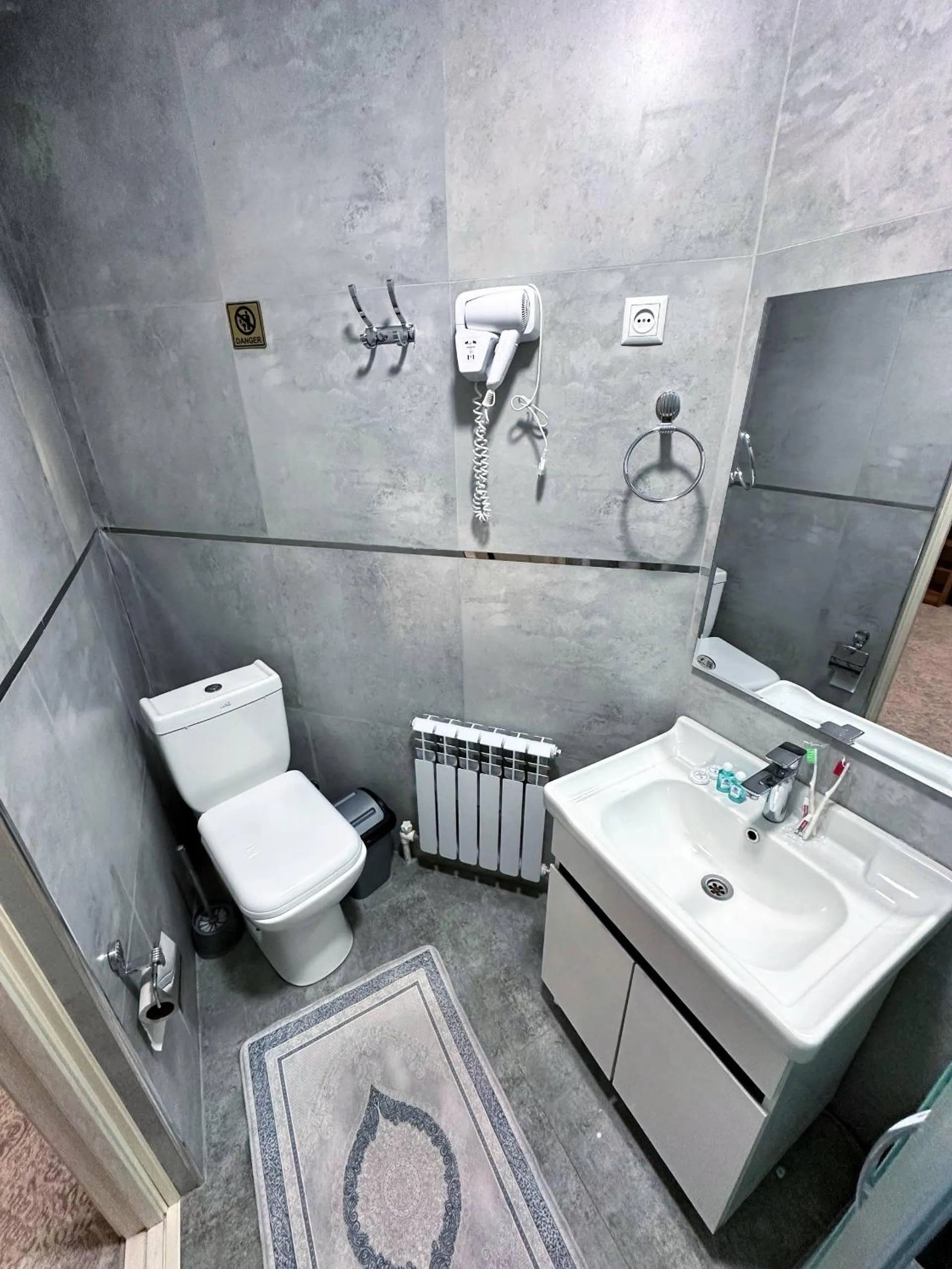 Bathroom in Afsona Hotel