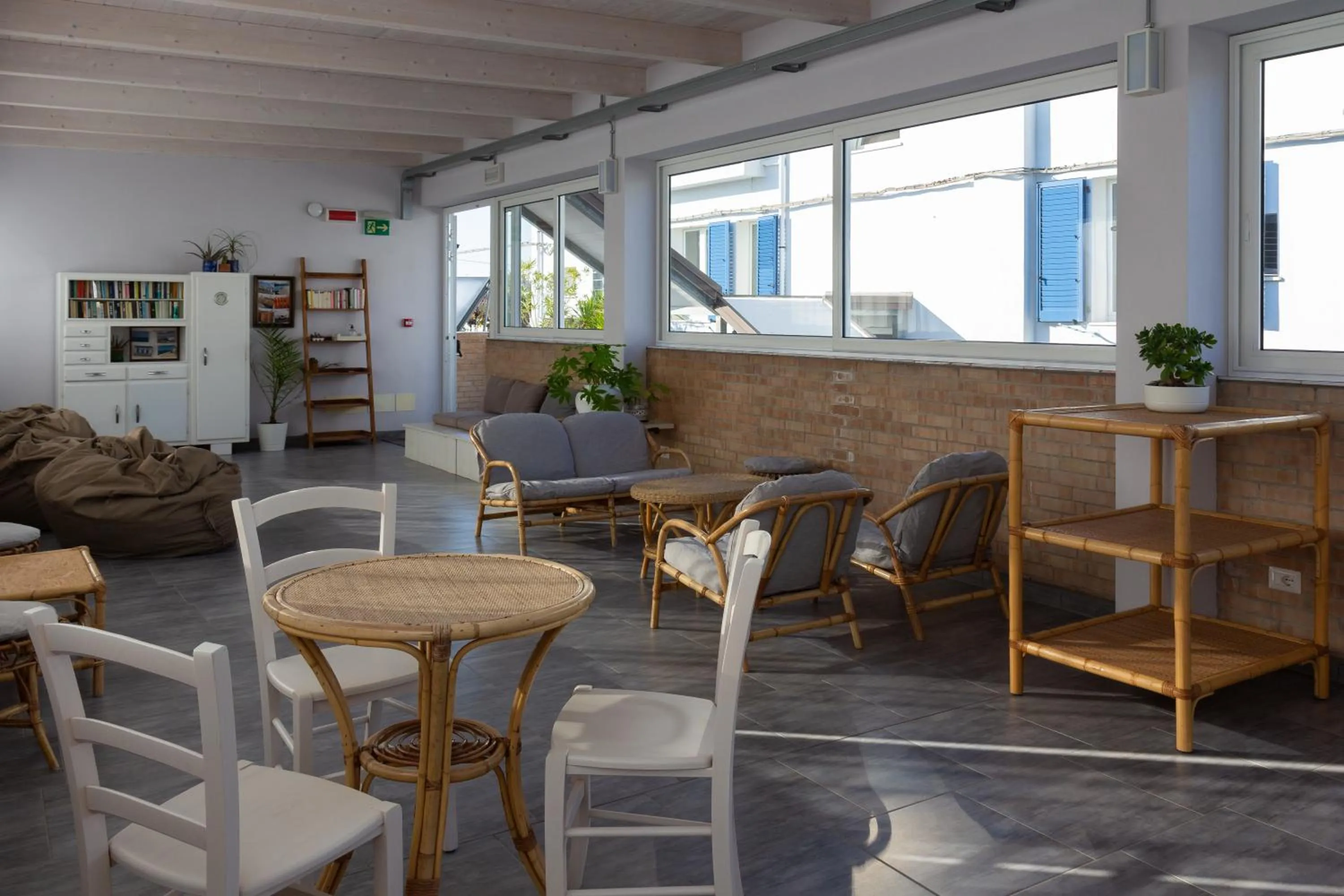 Communal lounge/ TV room in Locanda Villa Fiori