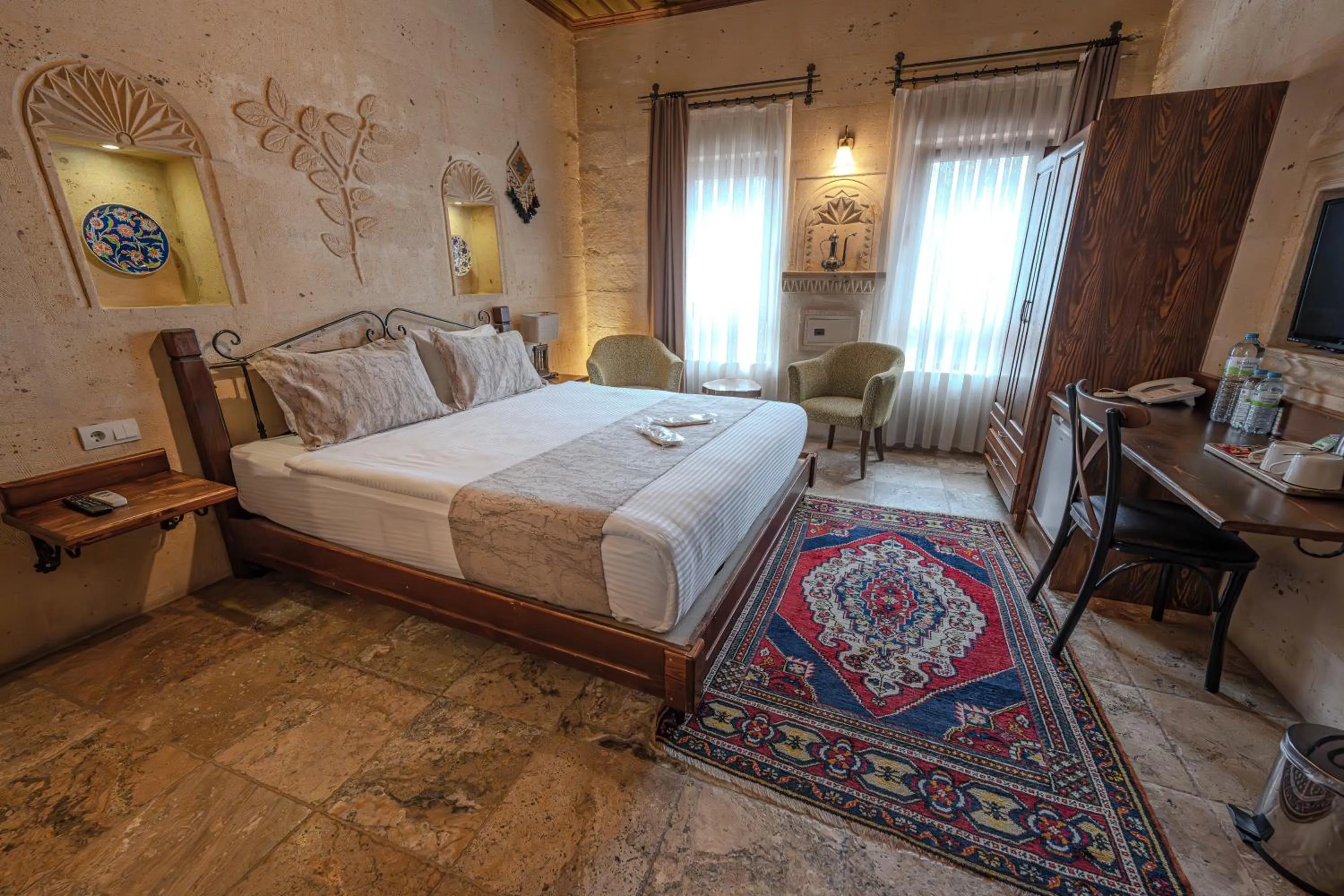 Photo of the whole room, Bed in Osmanbey Cave House