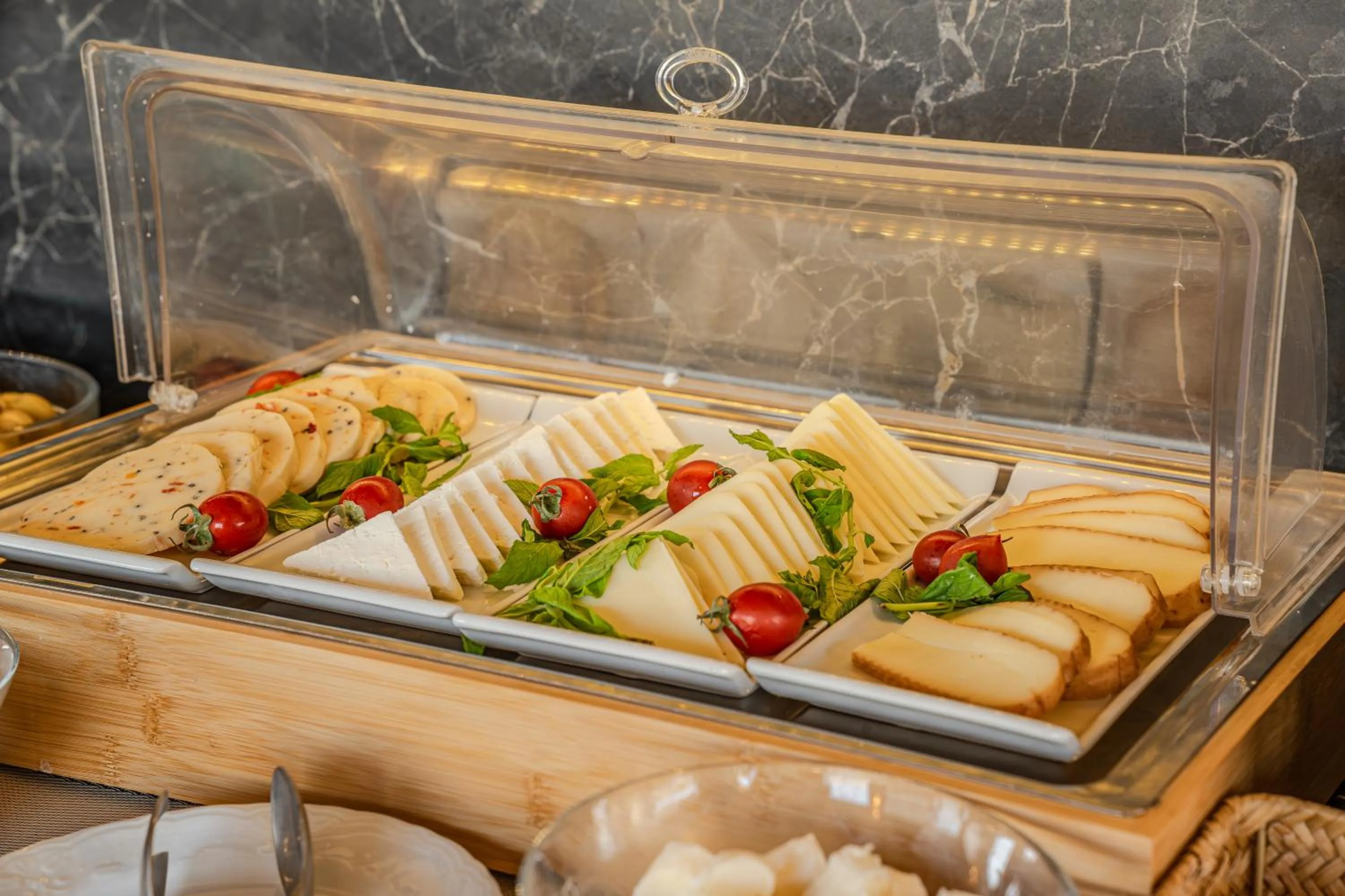 Breakfast in Osmanbey Cave House