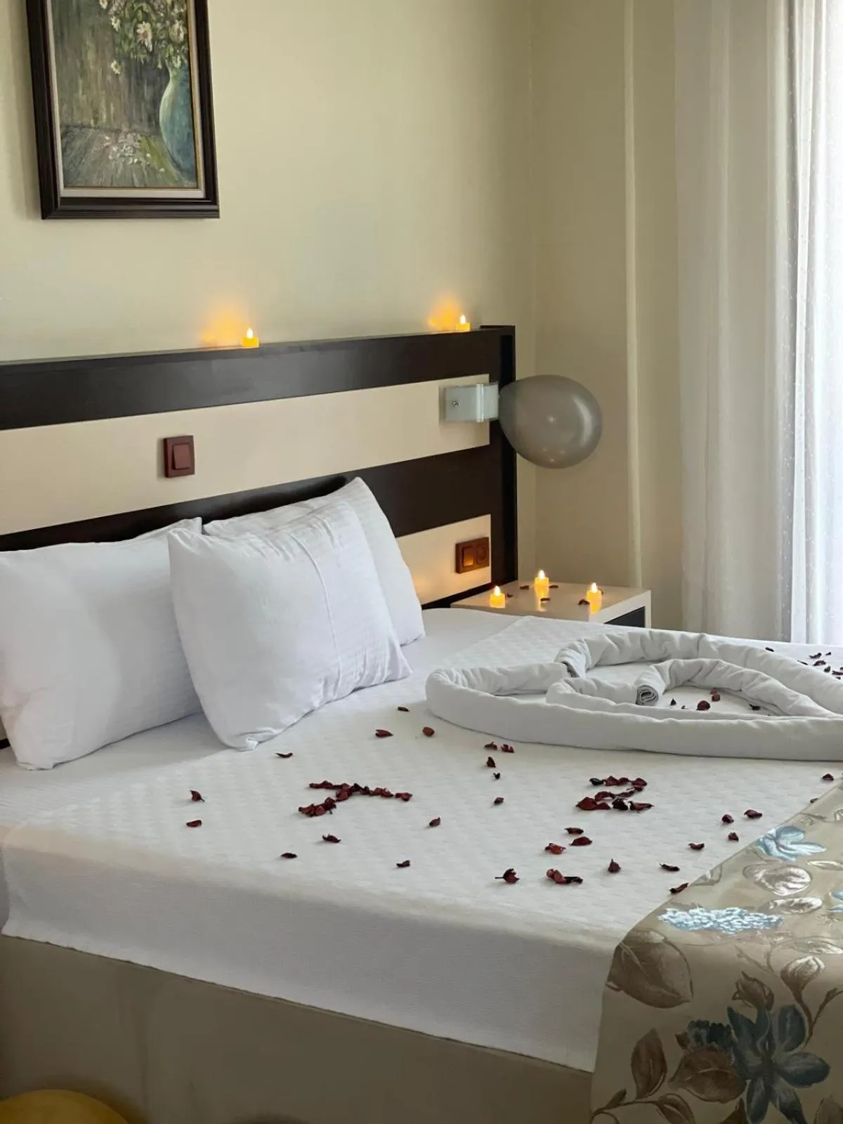 Bed in Hotel Karacam