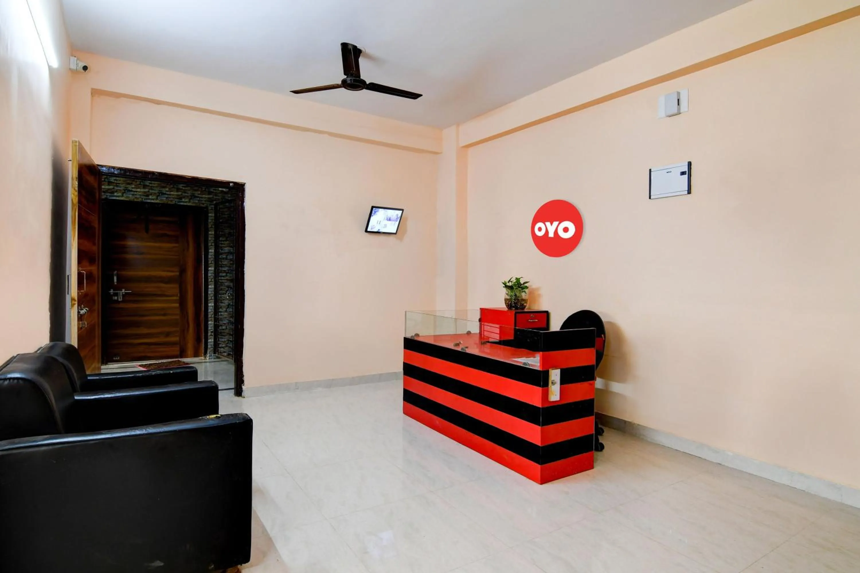 Lobby or reception in Hotel O Flagship S S Guesthouse