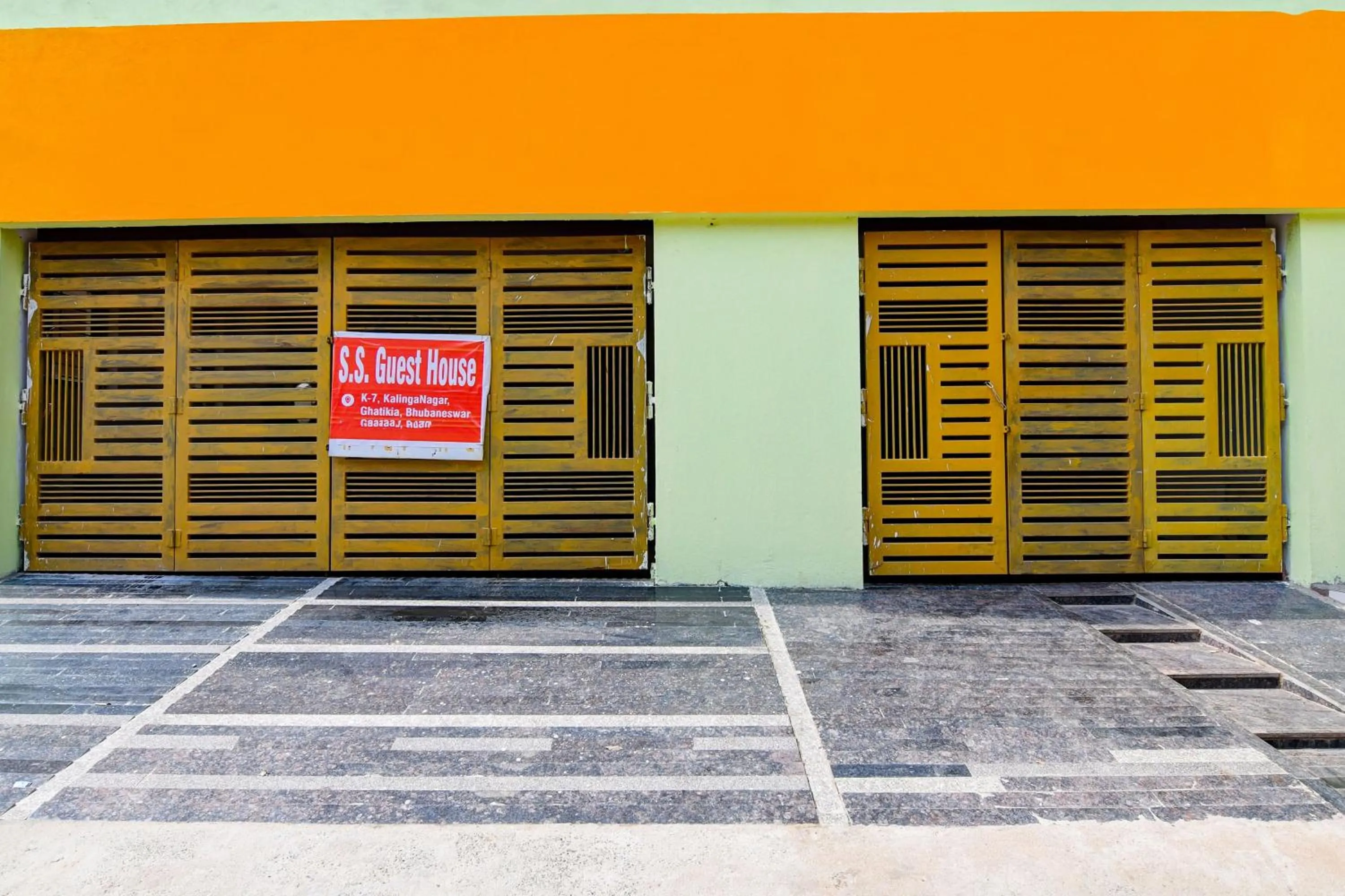 Facade/entrance in Hotel O Flagship S S Guesthouse