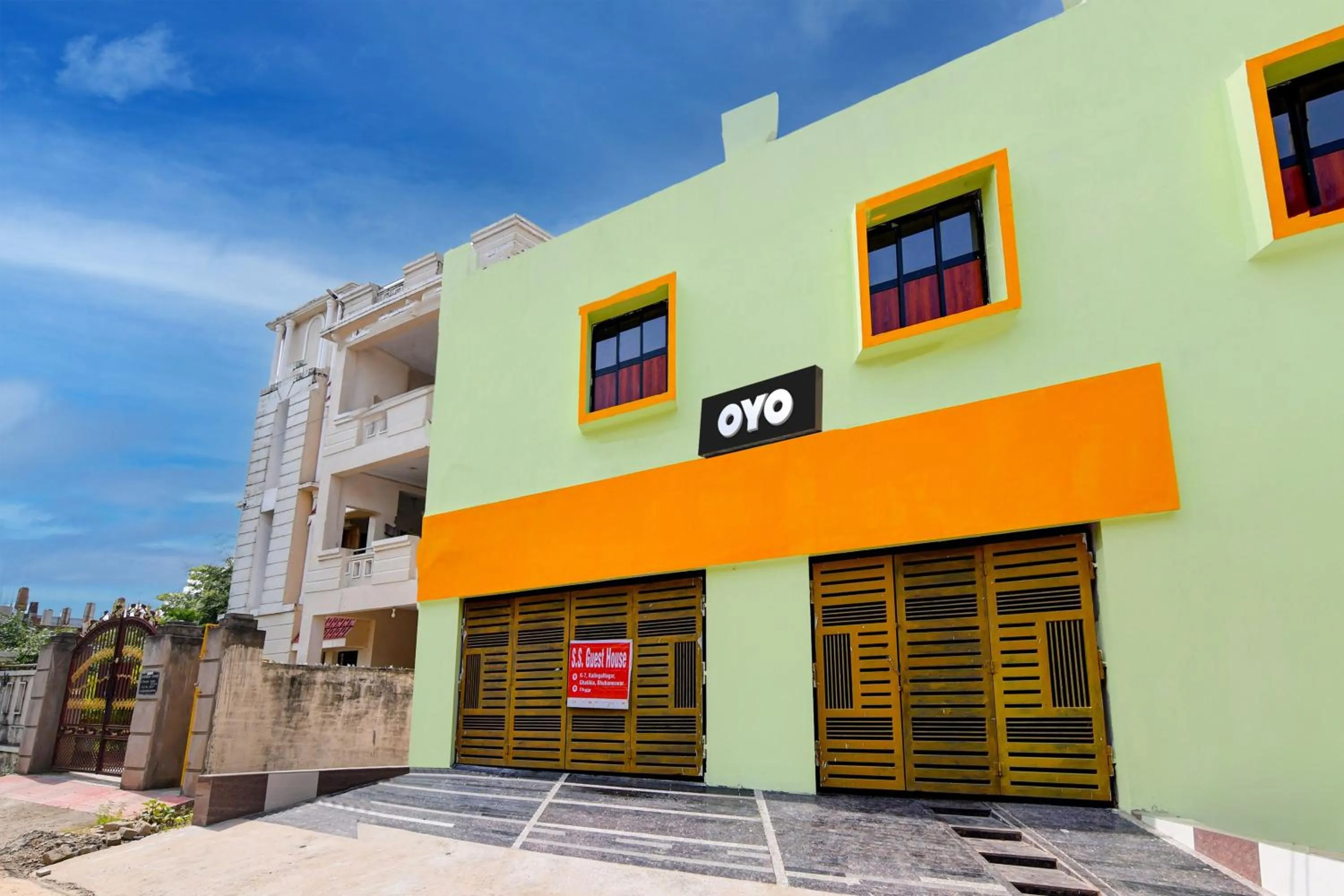 Facade/entrance in Hotel O Flagship S S Guesthouse