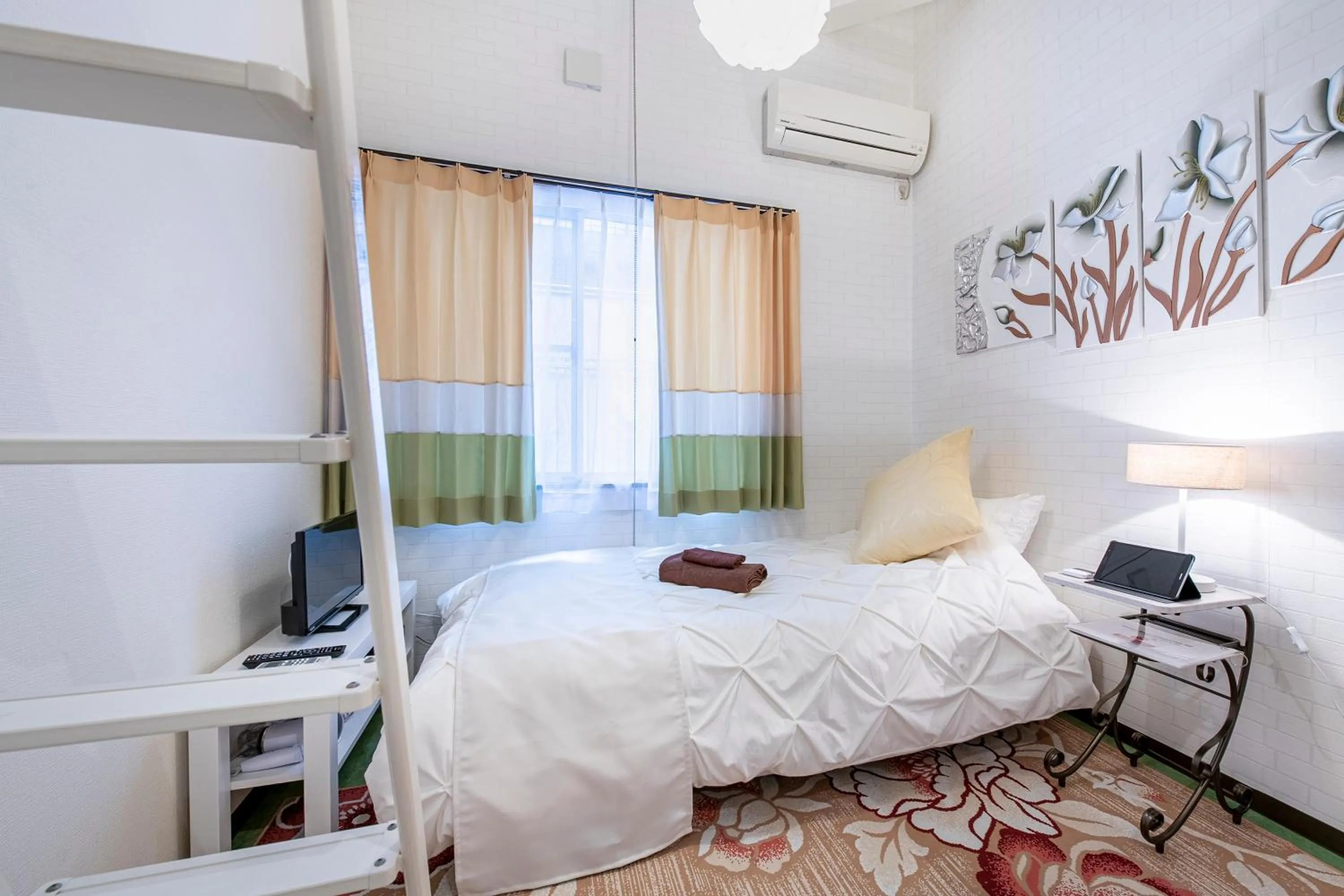 Bed in Vintage Design Kagurazaka