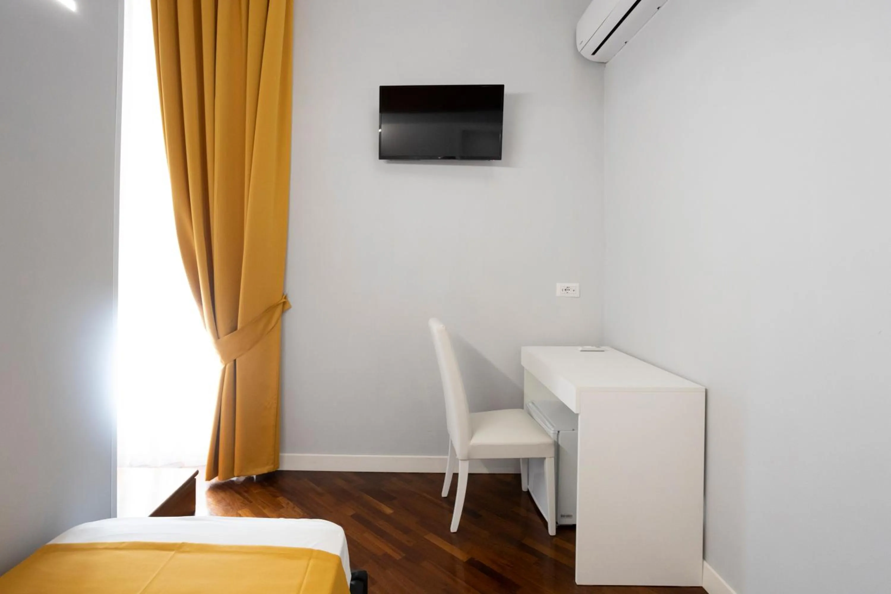 TV and multimedia, Bed in La Chambre Duomo