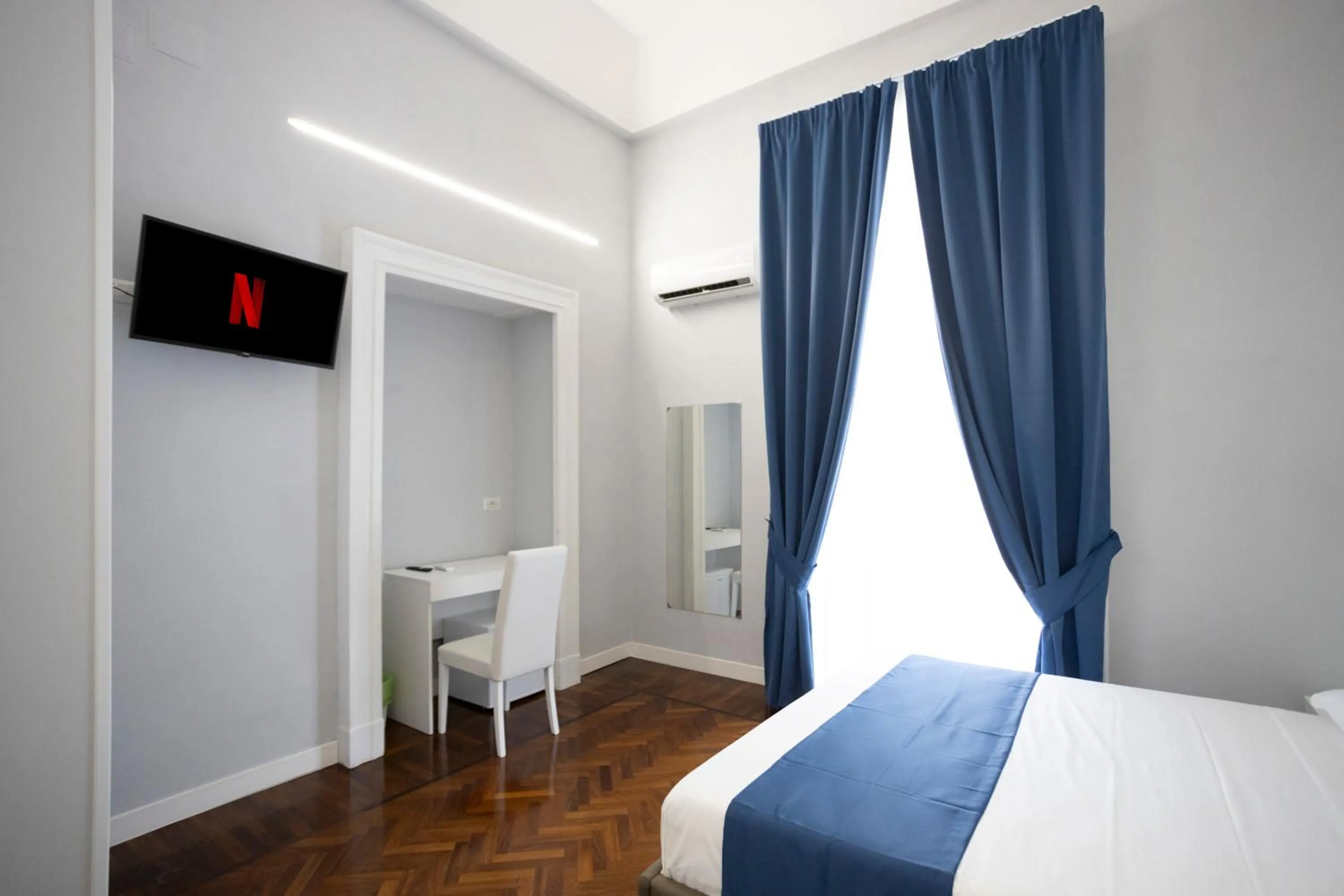 TV and multimedia, Bed in La Chambre Duomo