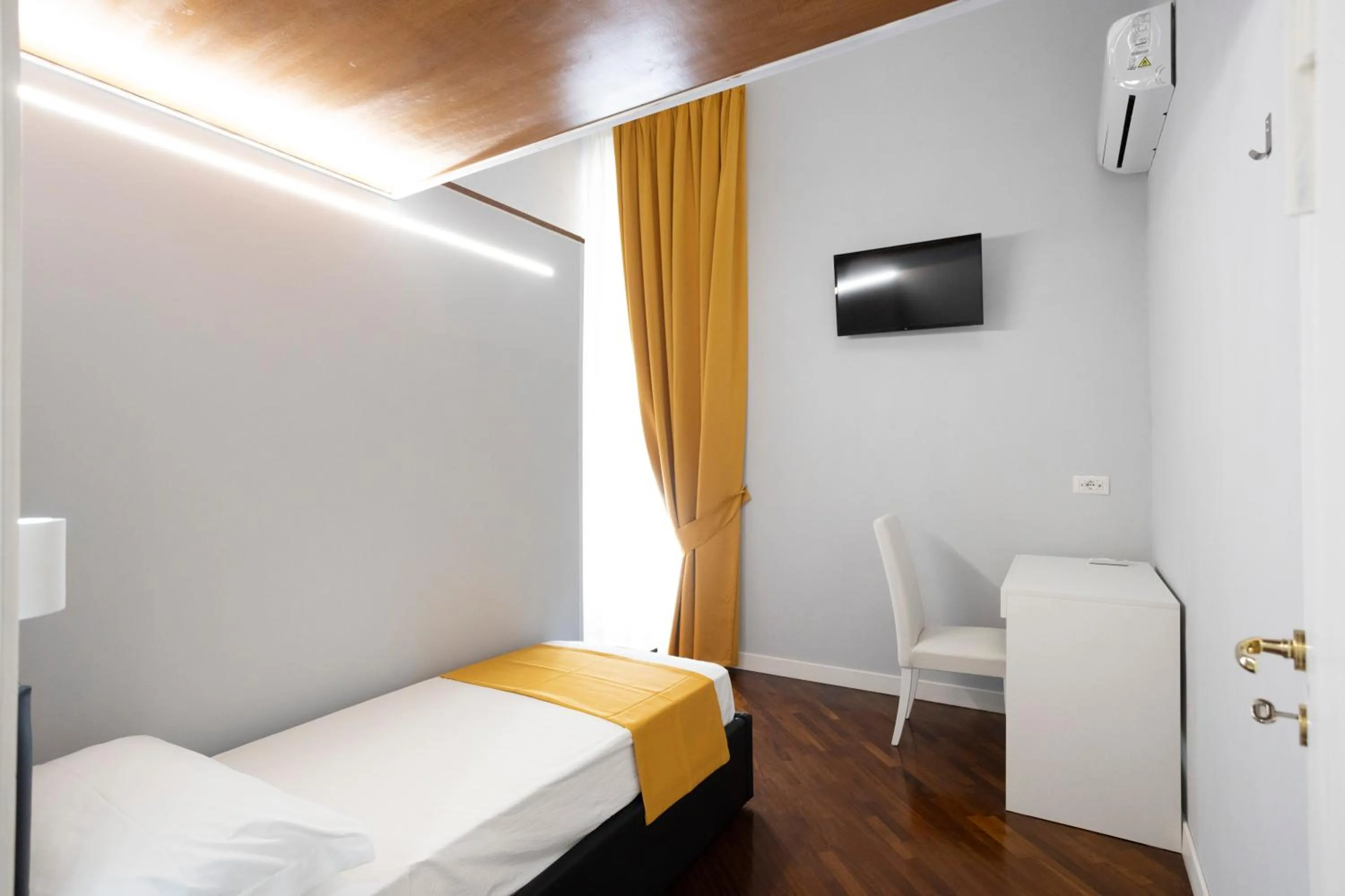 TV and multimedia, Bed in La Chambre Duomo