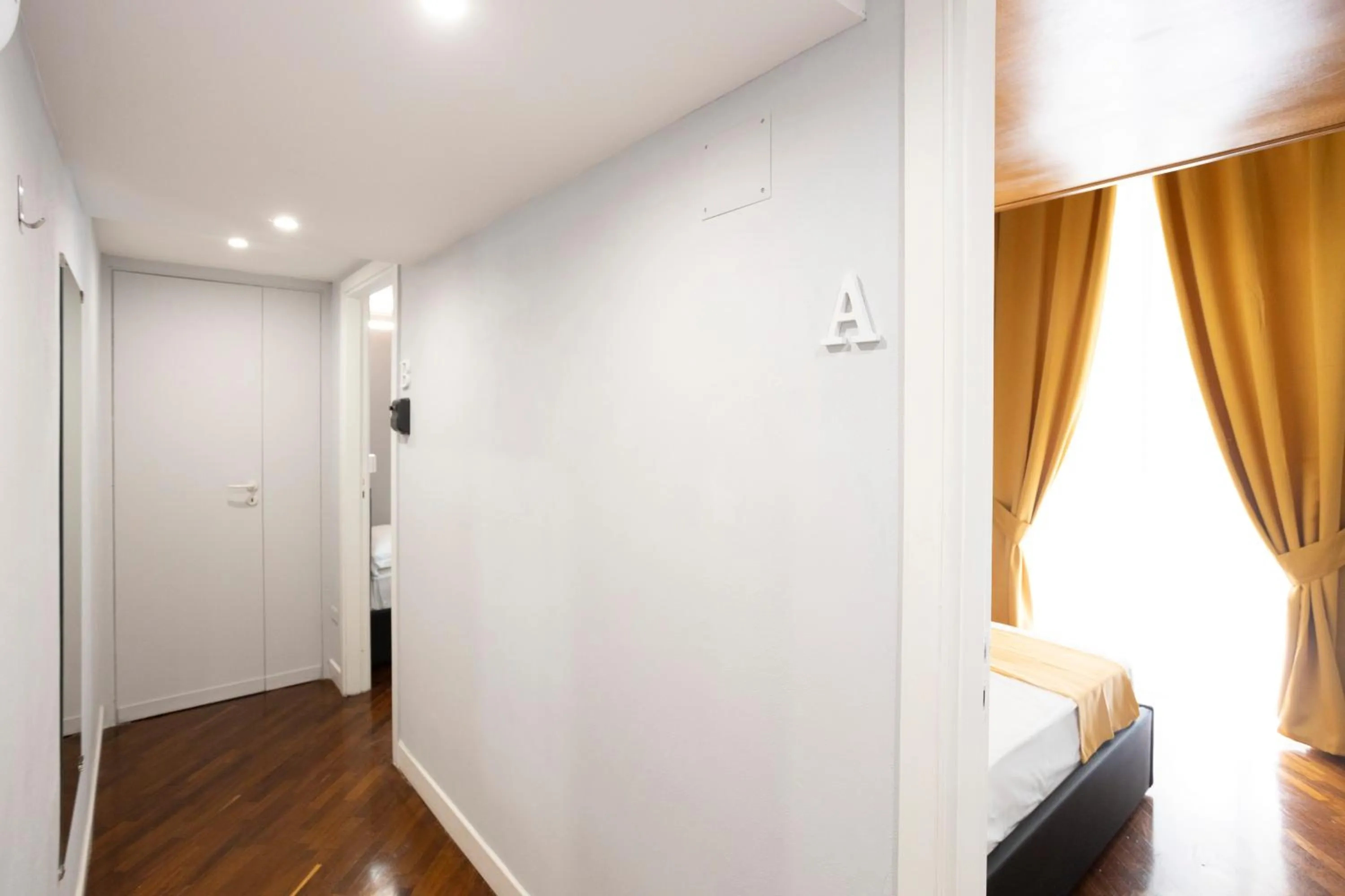 Photo of the whole room, Bed in La Chambre Duomo