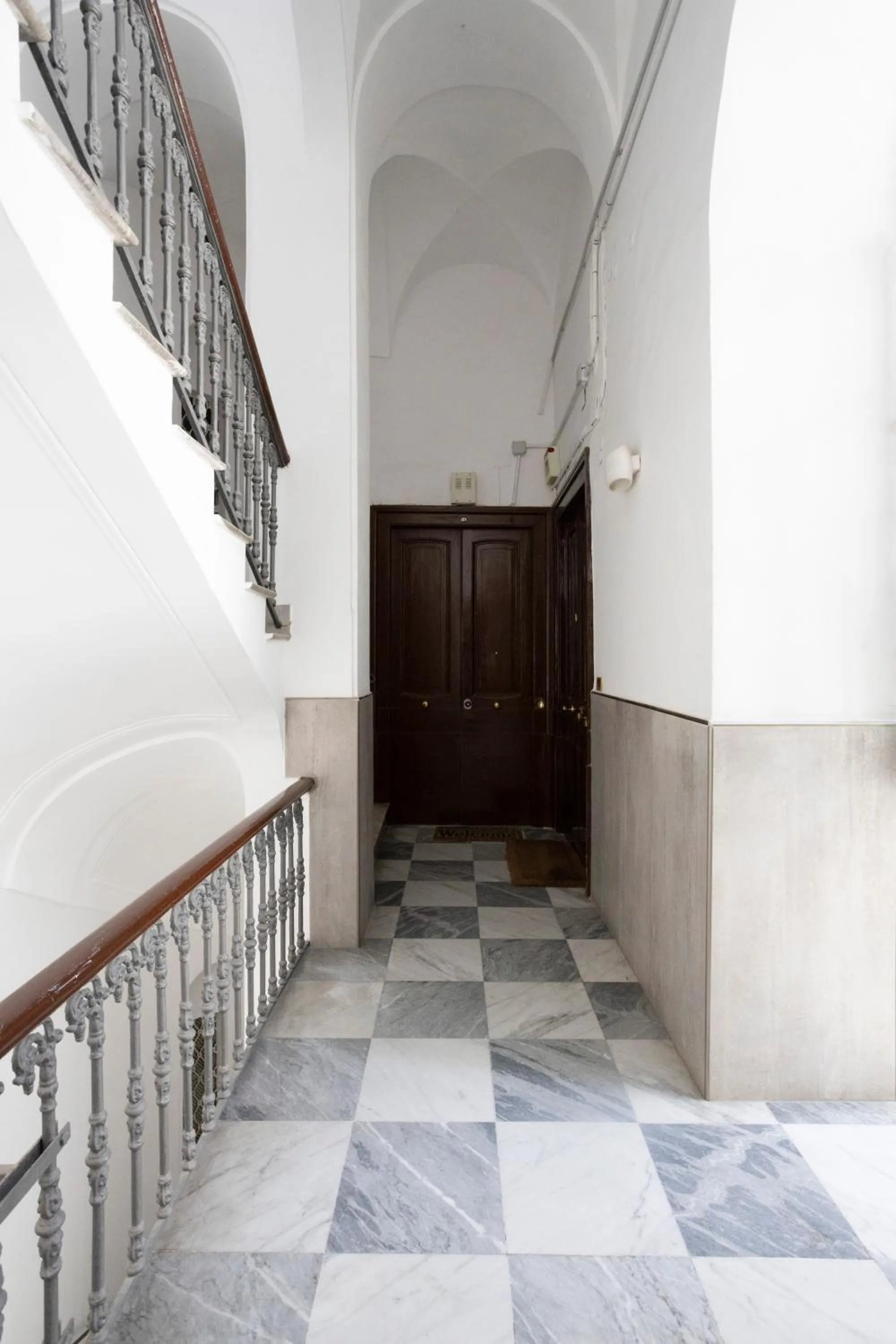Facade/entrance in La Chambre Duomo