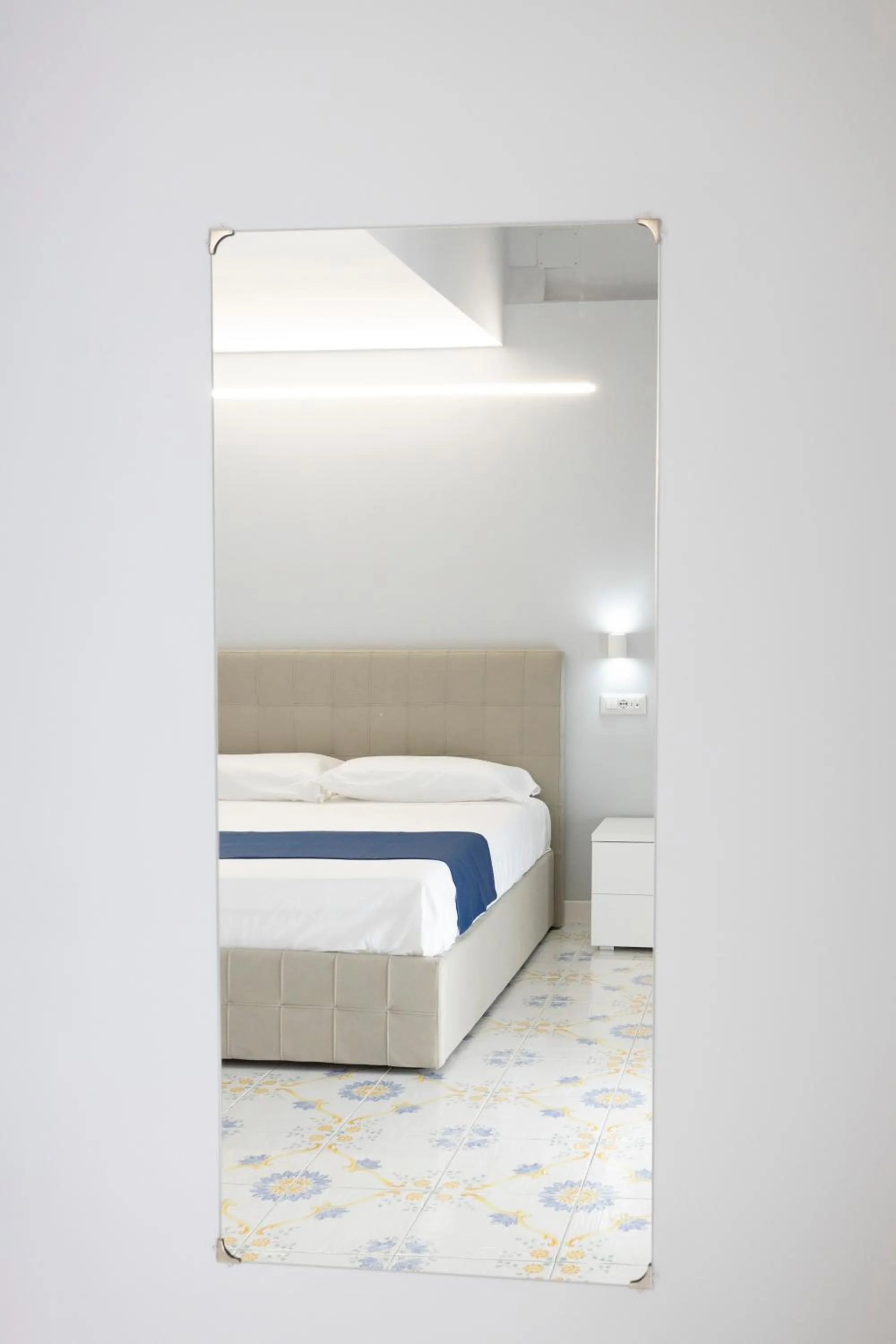 Photo of the whole room, Bed in La Chambre Duomo