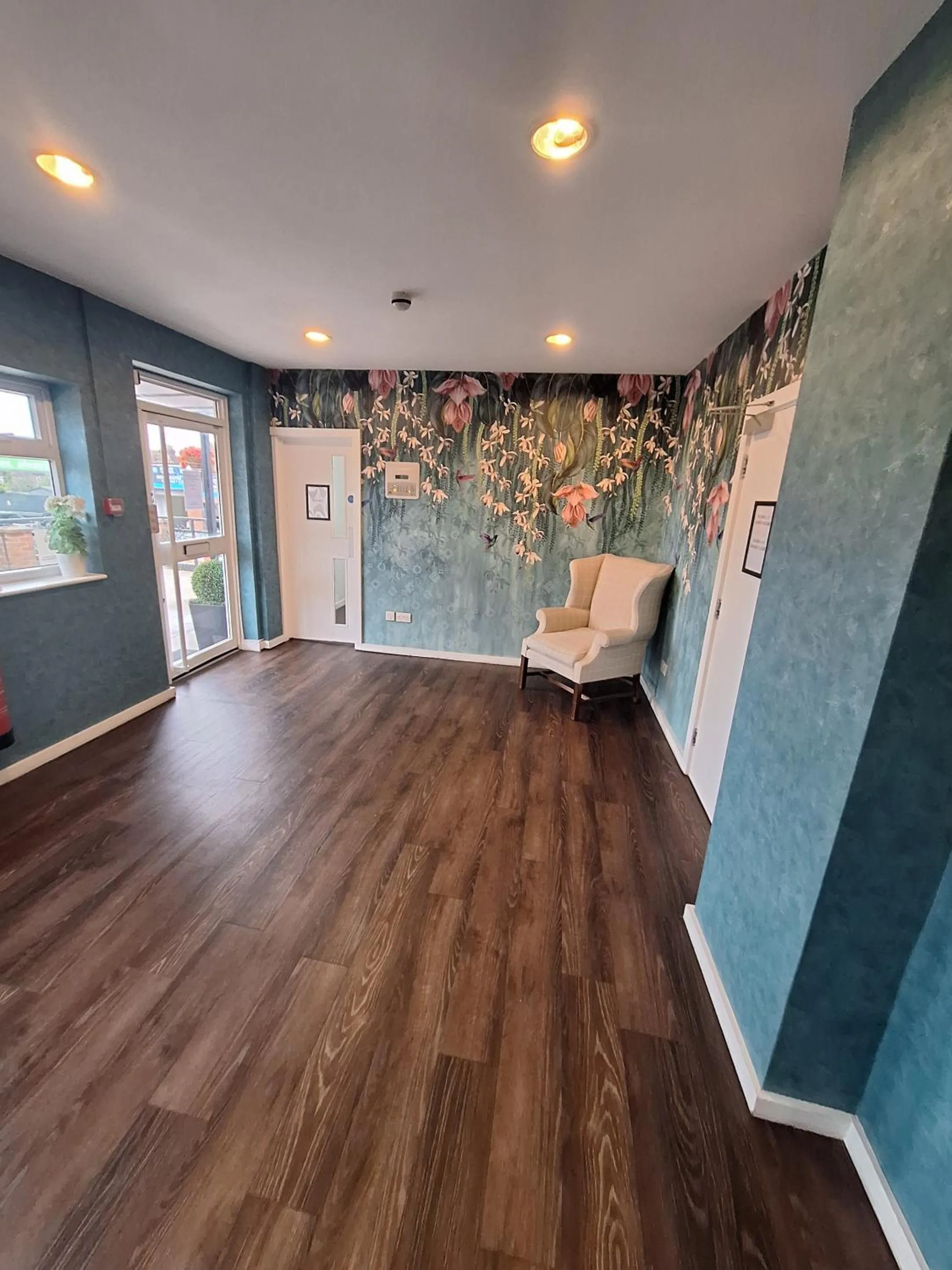 Lobby or reception in Stockwood Hotel - Luton Airport