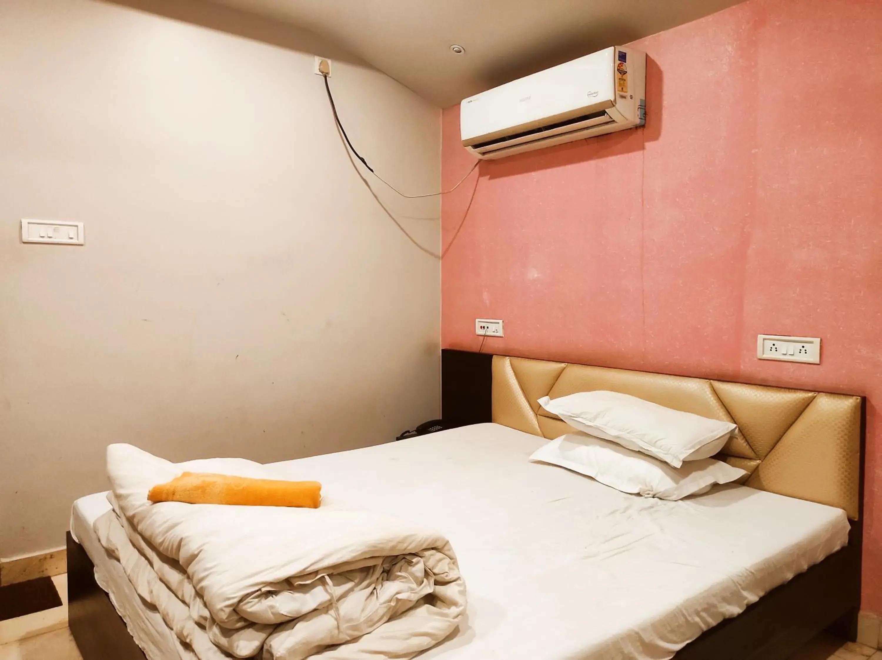 Bed in Hotel Bhagwani Palace Bed in Hotel Bhagwani Palace