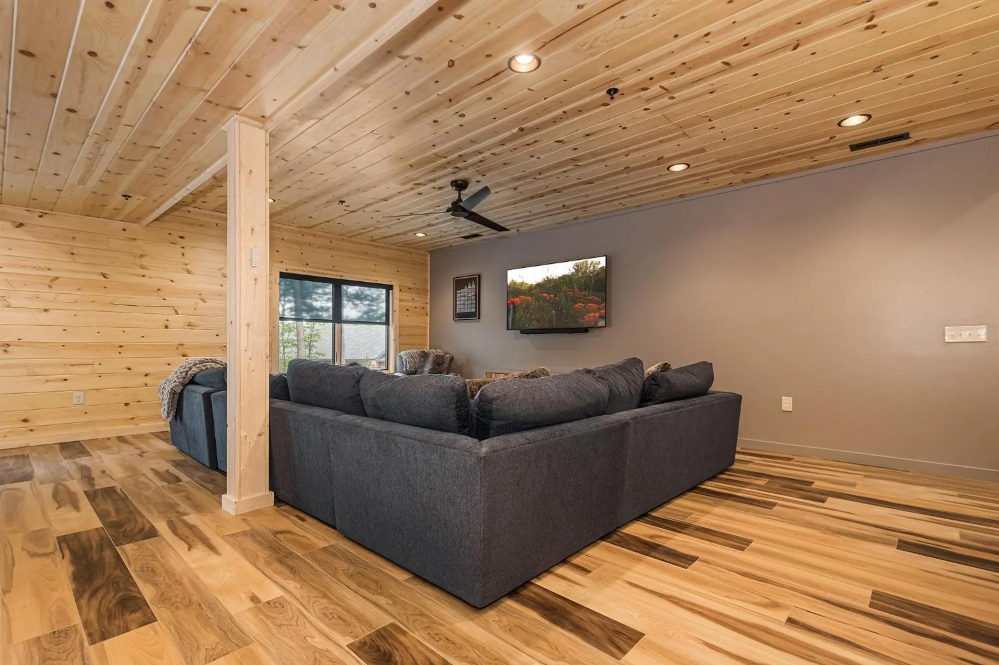 Property building in Black Diamond Lodge