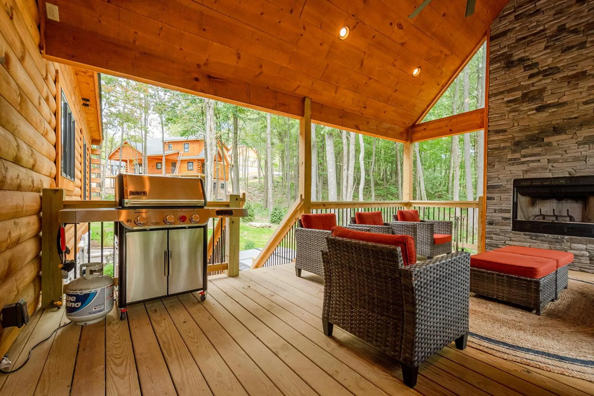 Property building in Black Diamond Lodge