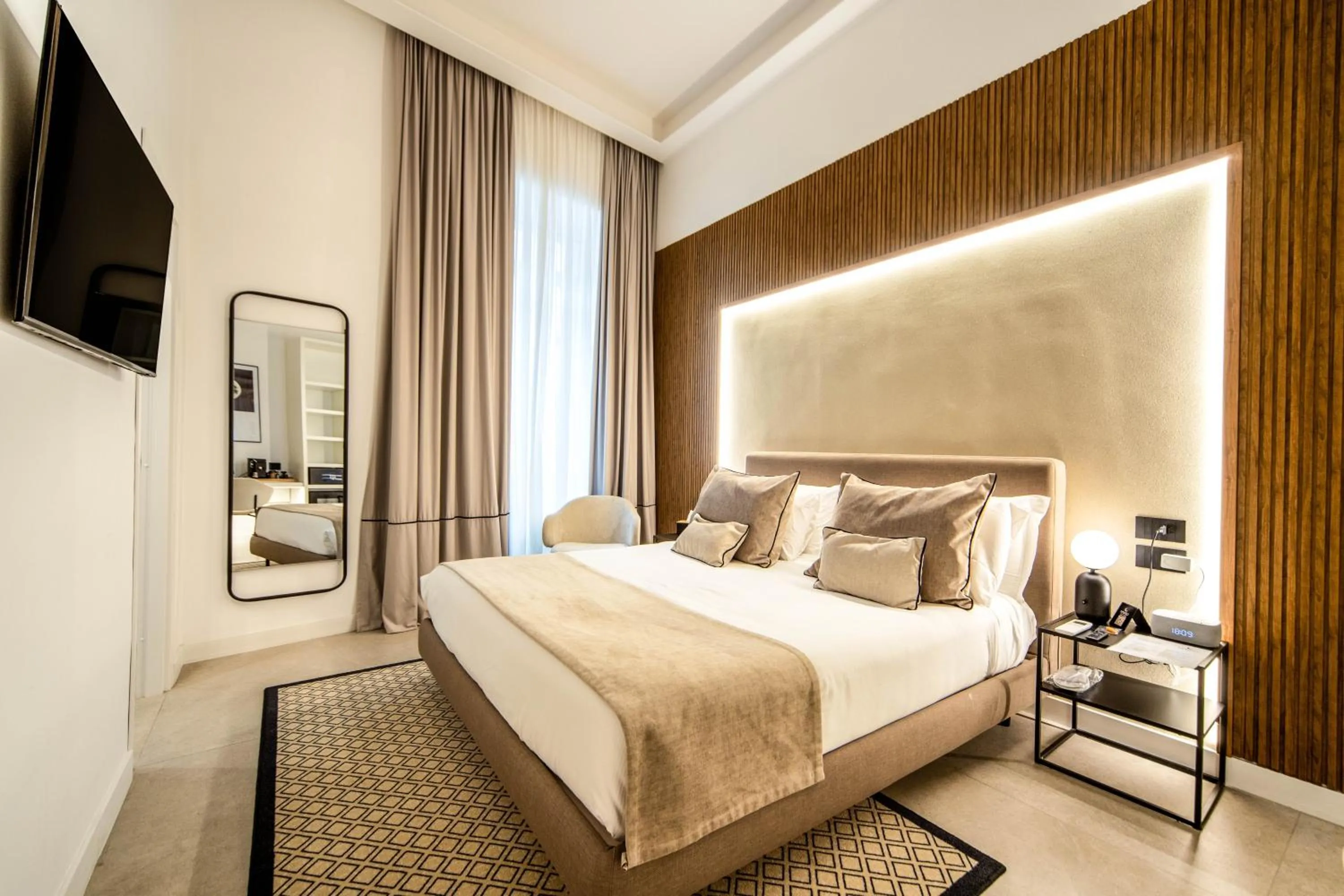 Bed in MAMALU - Studios and Suites