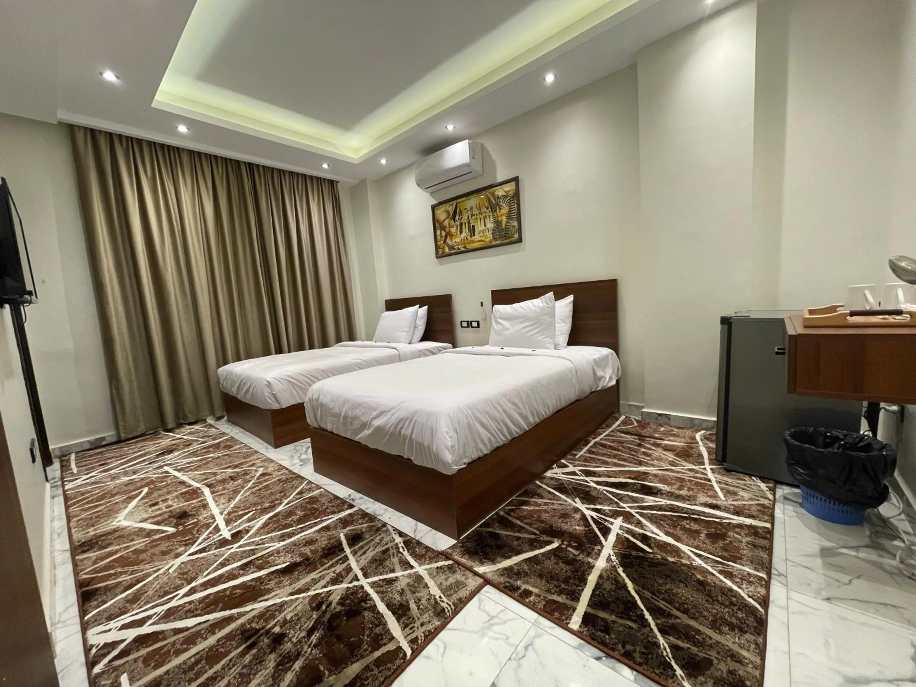 Standard Twin Room in Unique Pyramids View INN