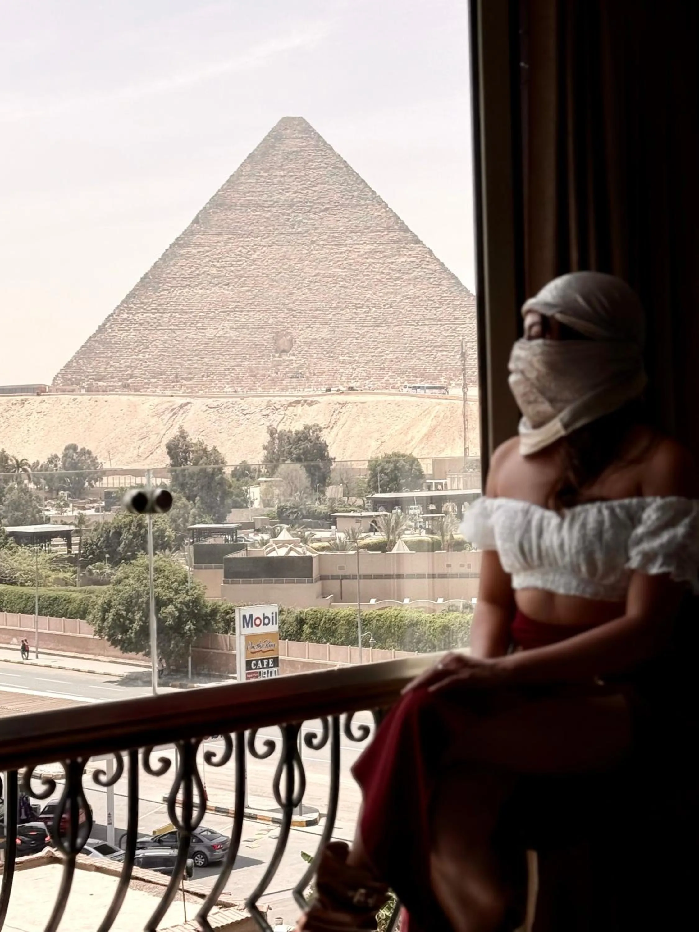 Unique Pyramids View INN
