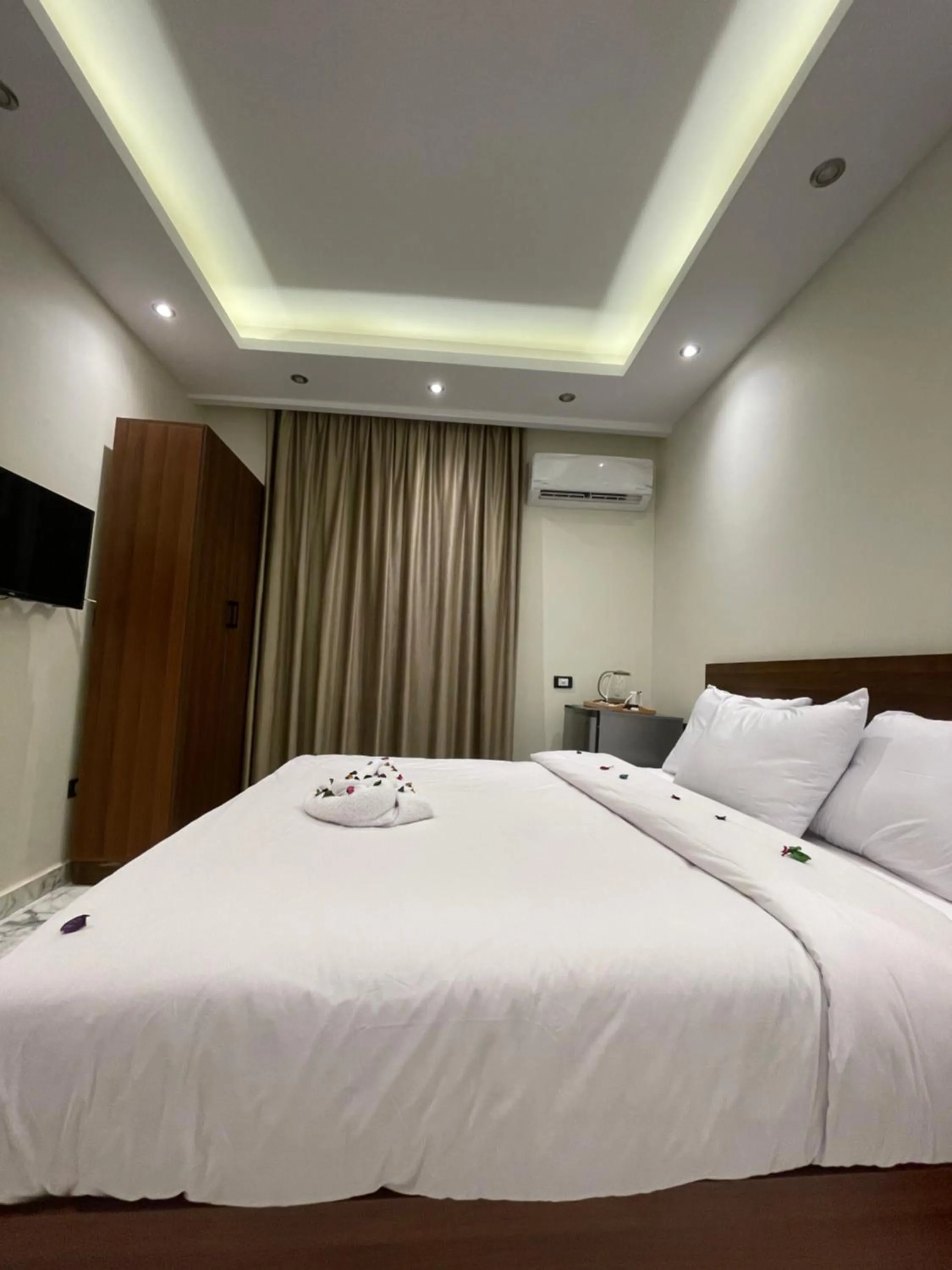 Standard Double Room in Unique Pyramids View INN