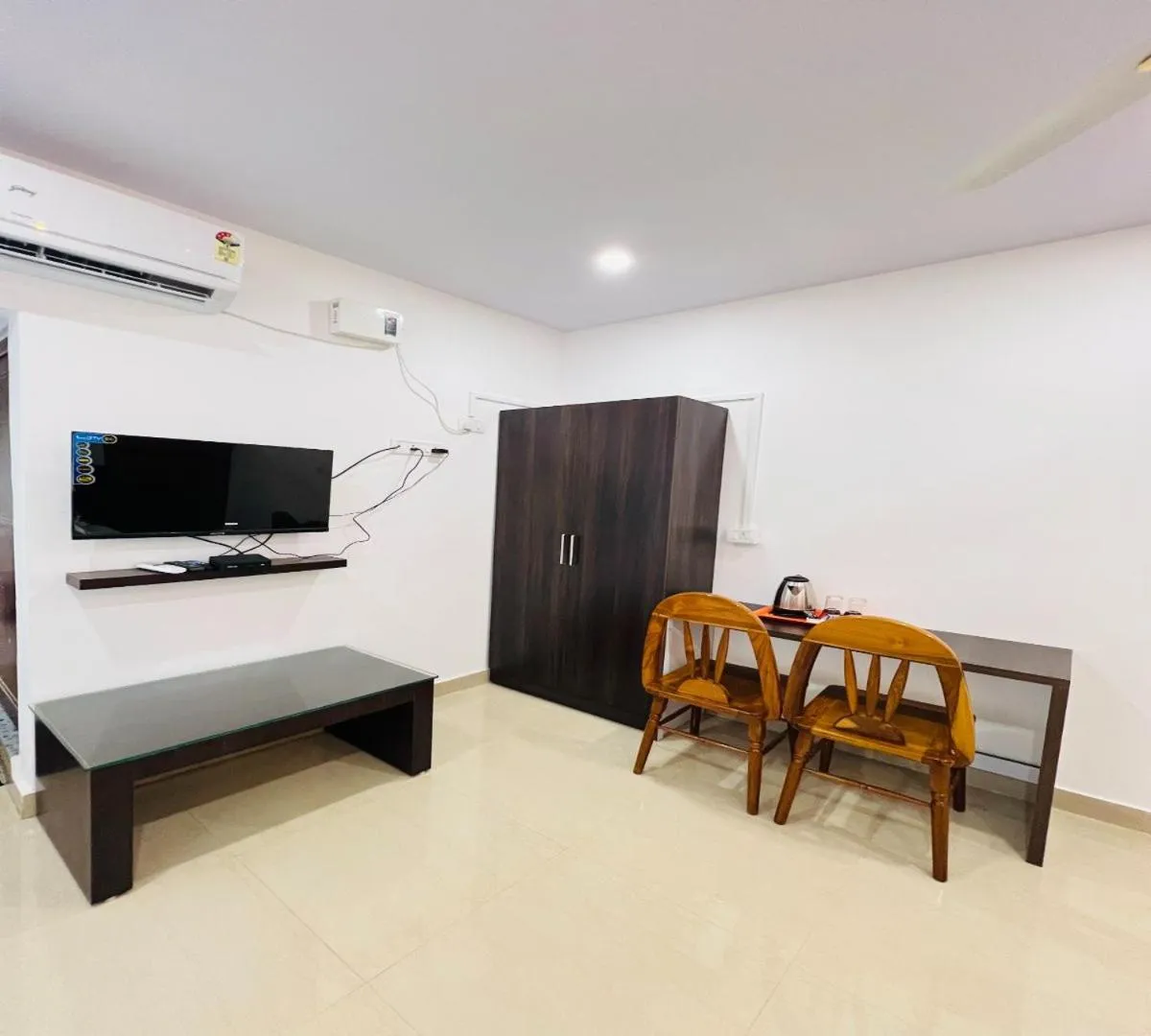 Bedroom in Sea Shore Residency