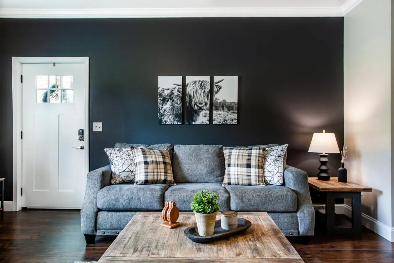 Seating area in Elegant End Condo Fireplace Community Amenities