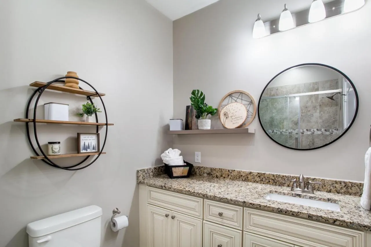 Bathroom in Elegant End Condo Fireplace Community Amenities