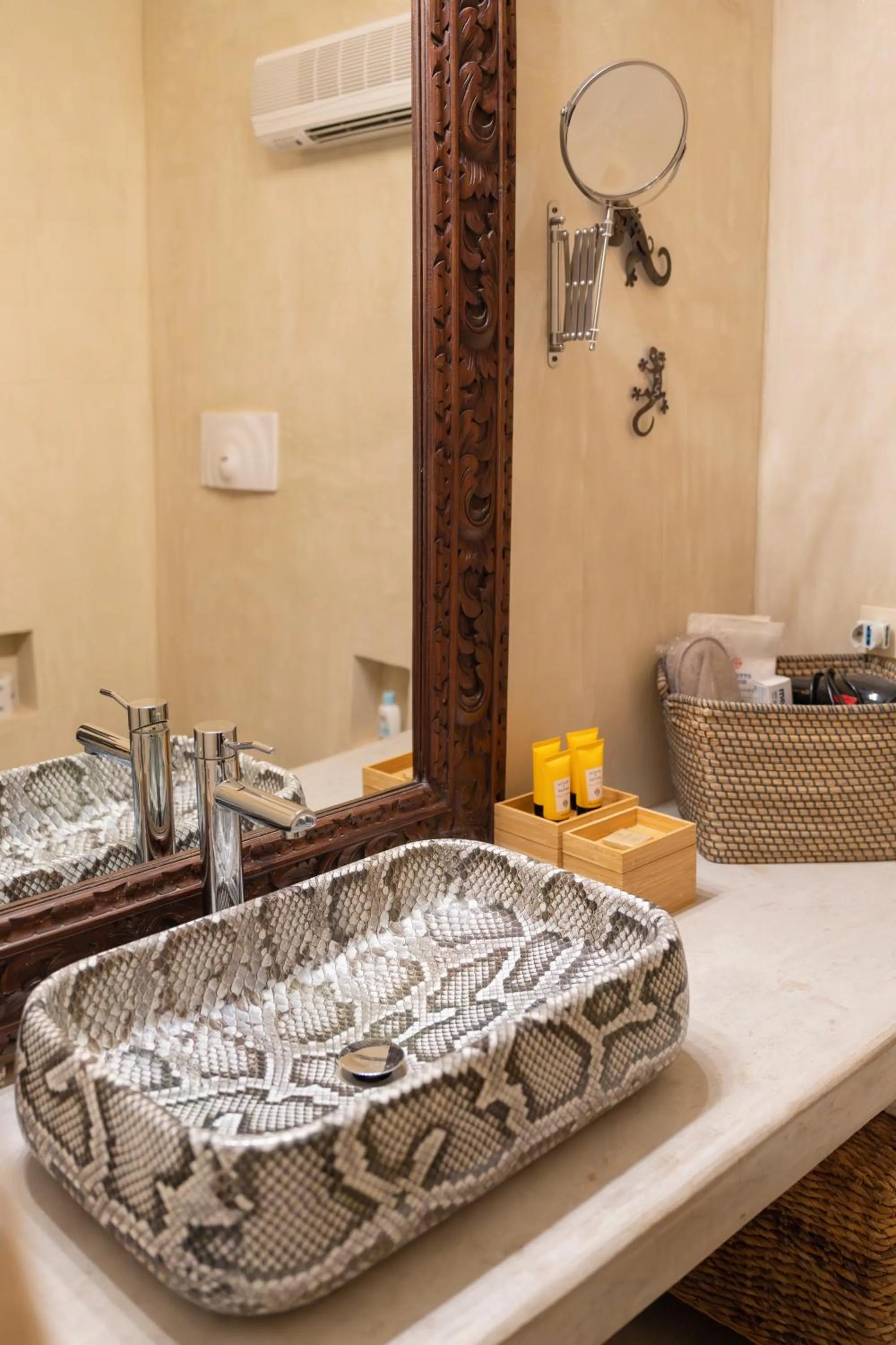 Shower in Don Mario B & B Five 5 Suites - adults only - no restaurant