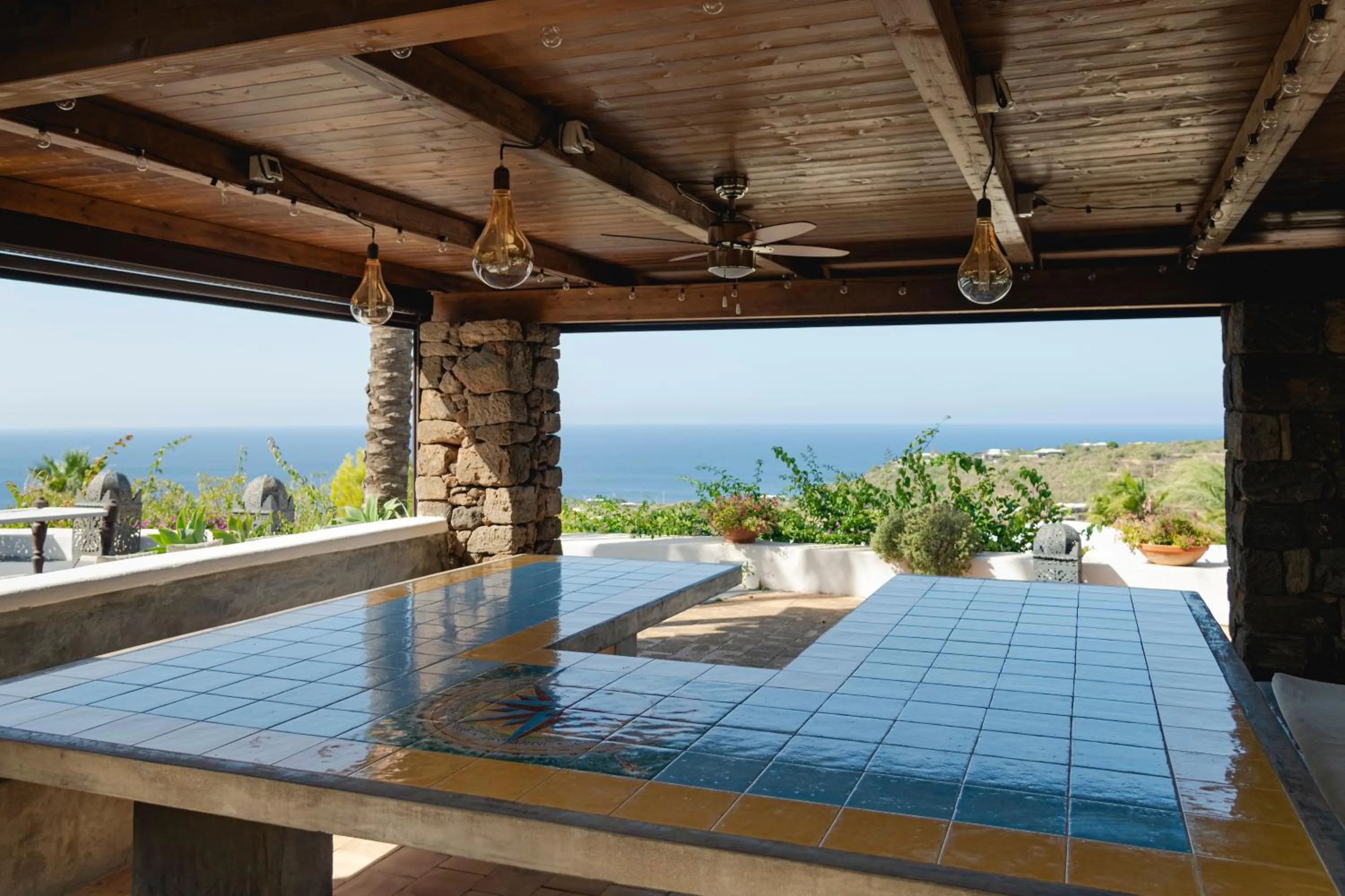 Patio in Don Mario B & B Five 5 Suites - adults only - no restaurant