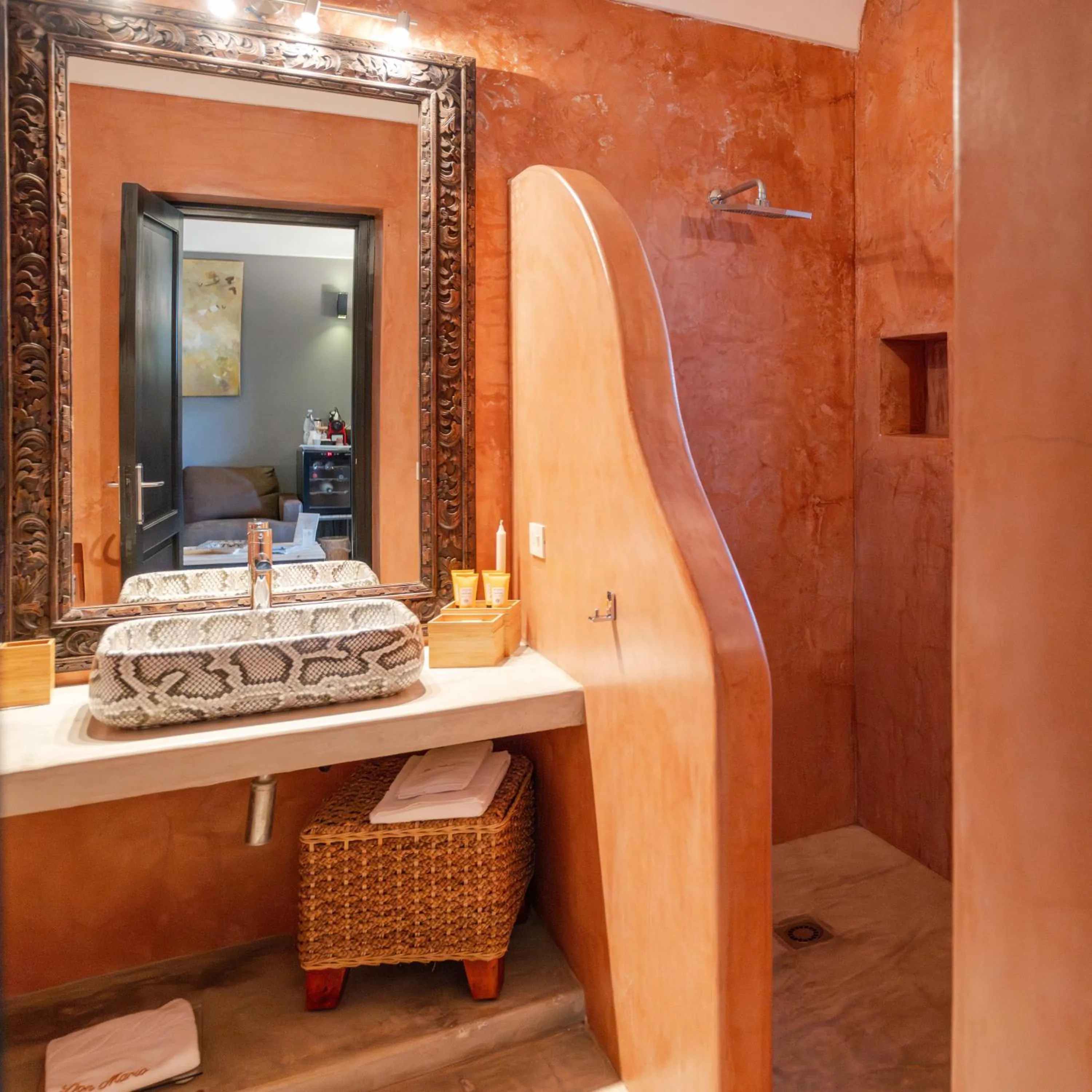 Shower in Don Mario B & B Five 5 Suites - adults only - no restaurant