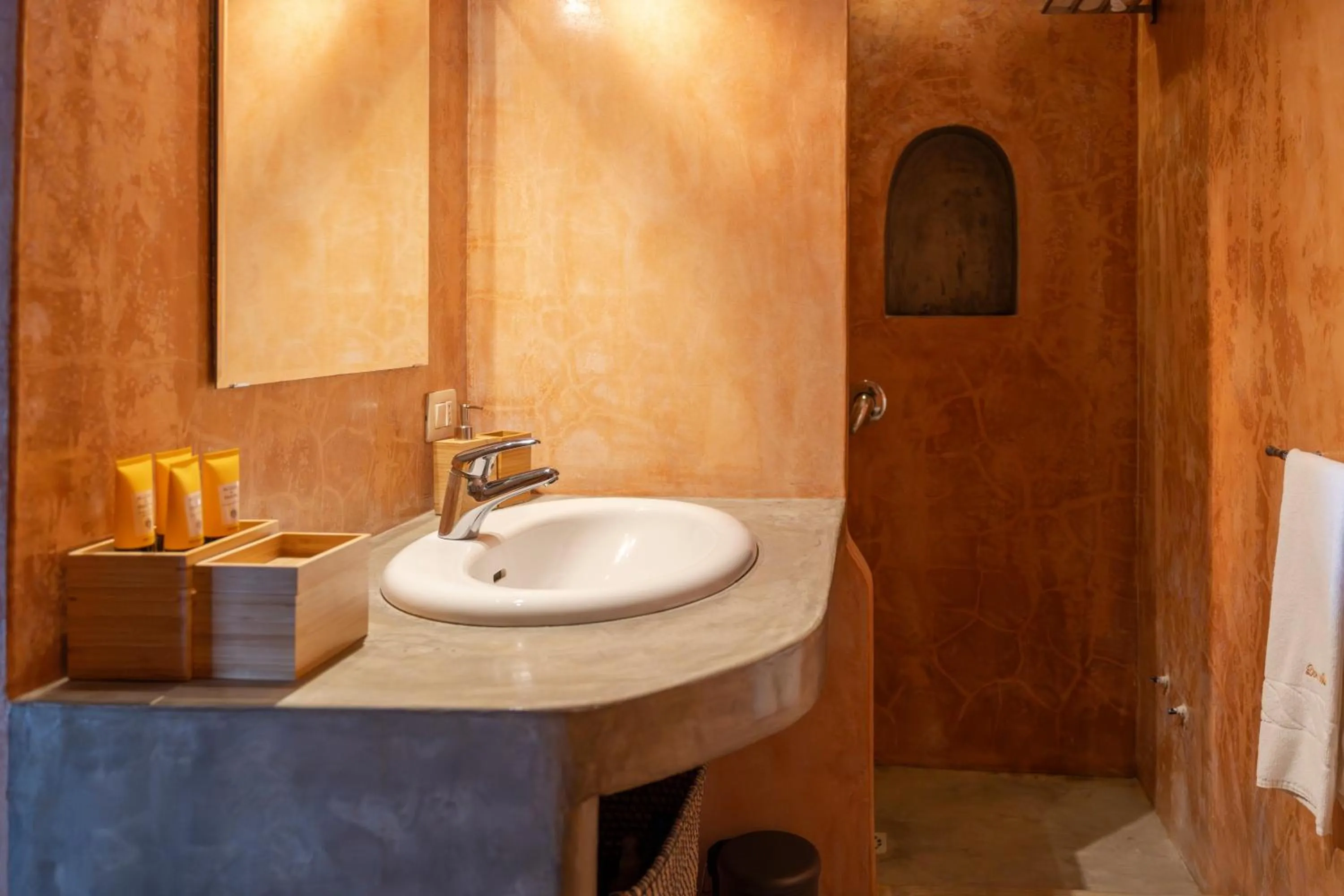 Shower in Don Mario B & B Five 5 Suites - adults only - no restaurant