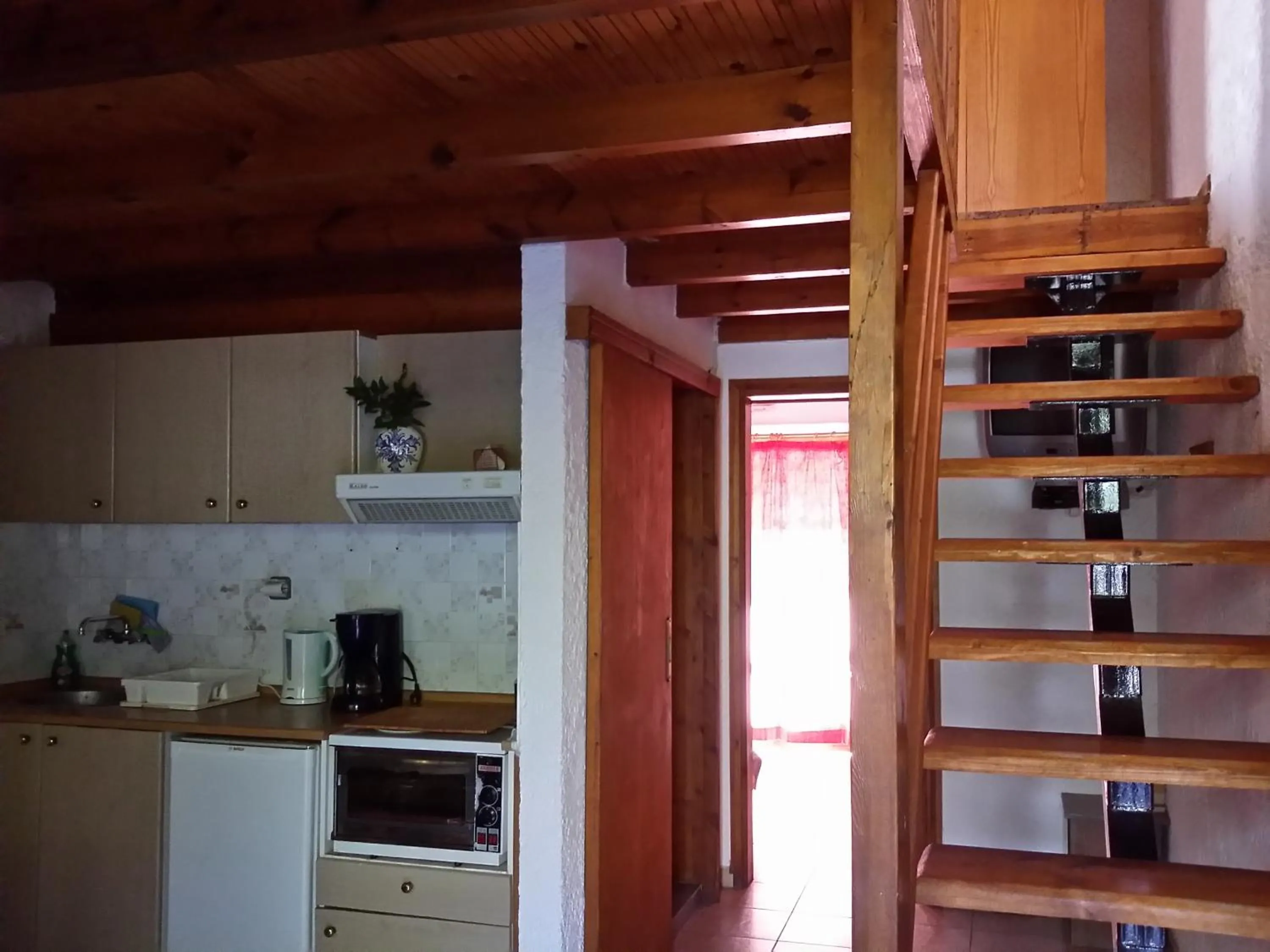 Coffee/tea facilities in Olive tree Cottages