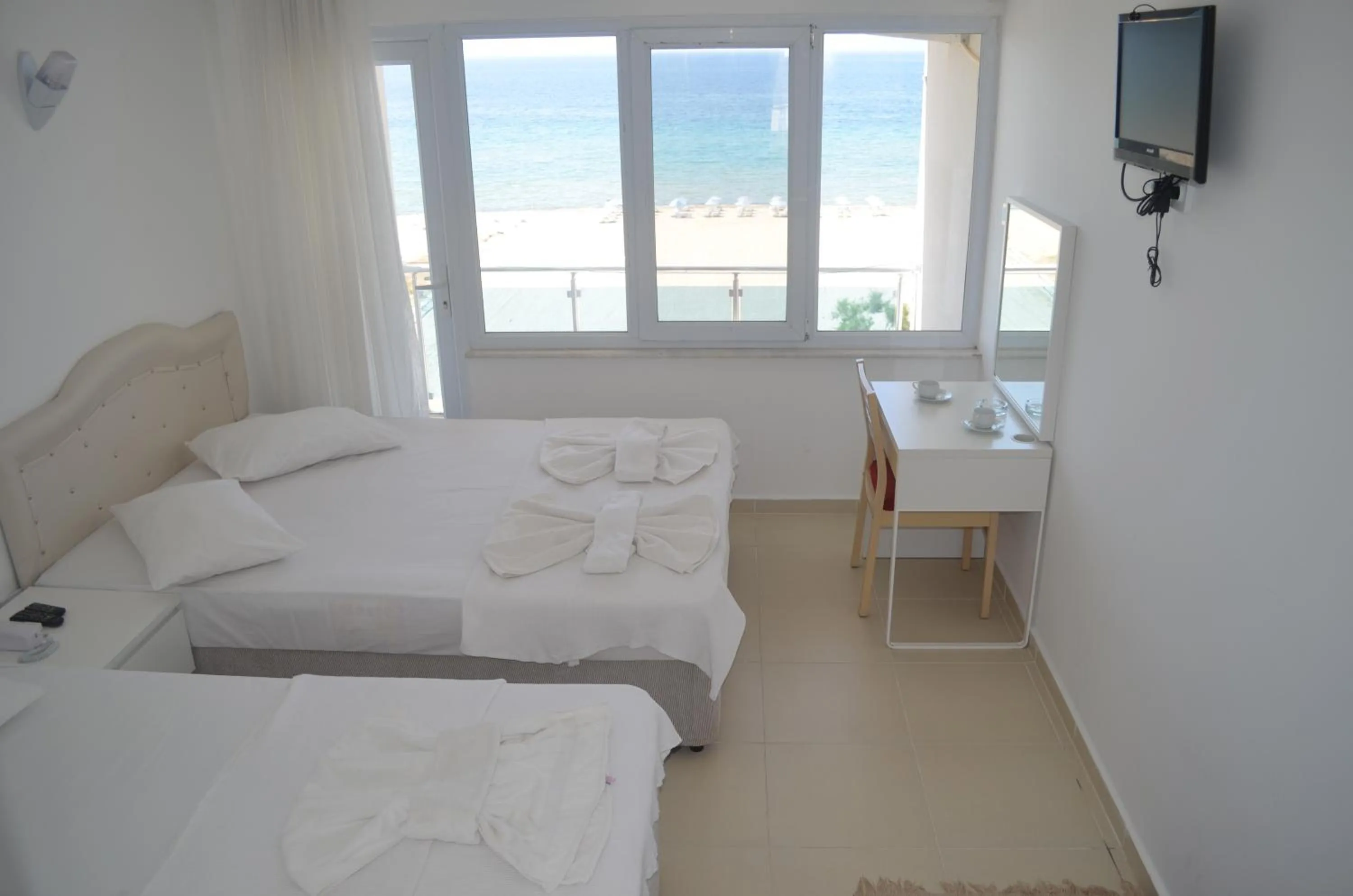 Photo of the whole room in Yasmin Hotel