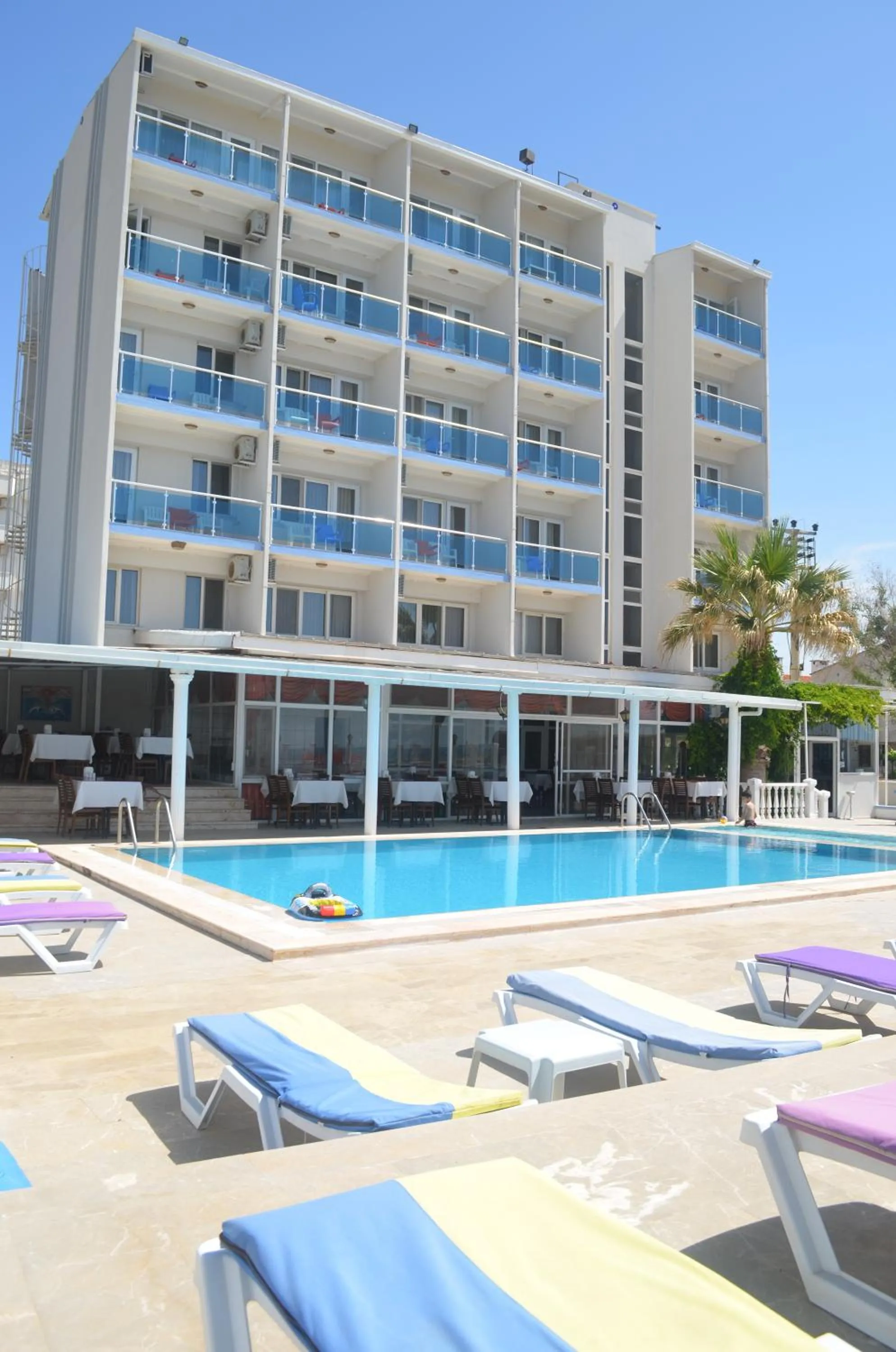 Facade/entrance in Yasmin Hotel