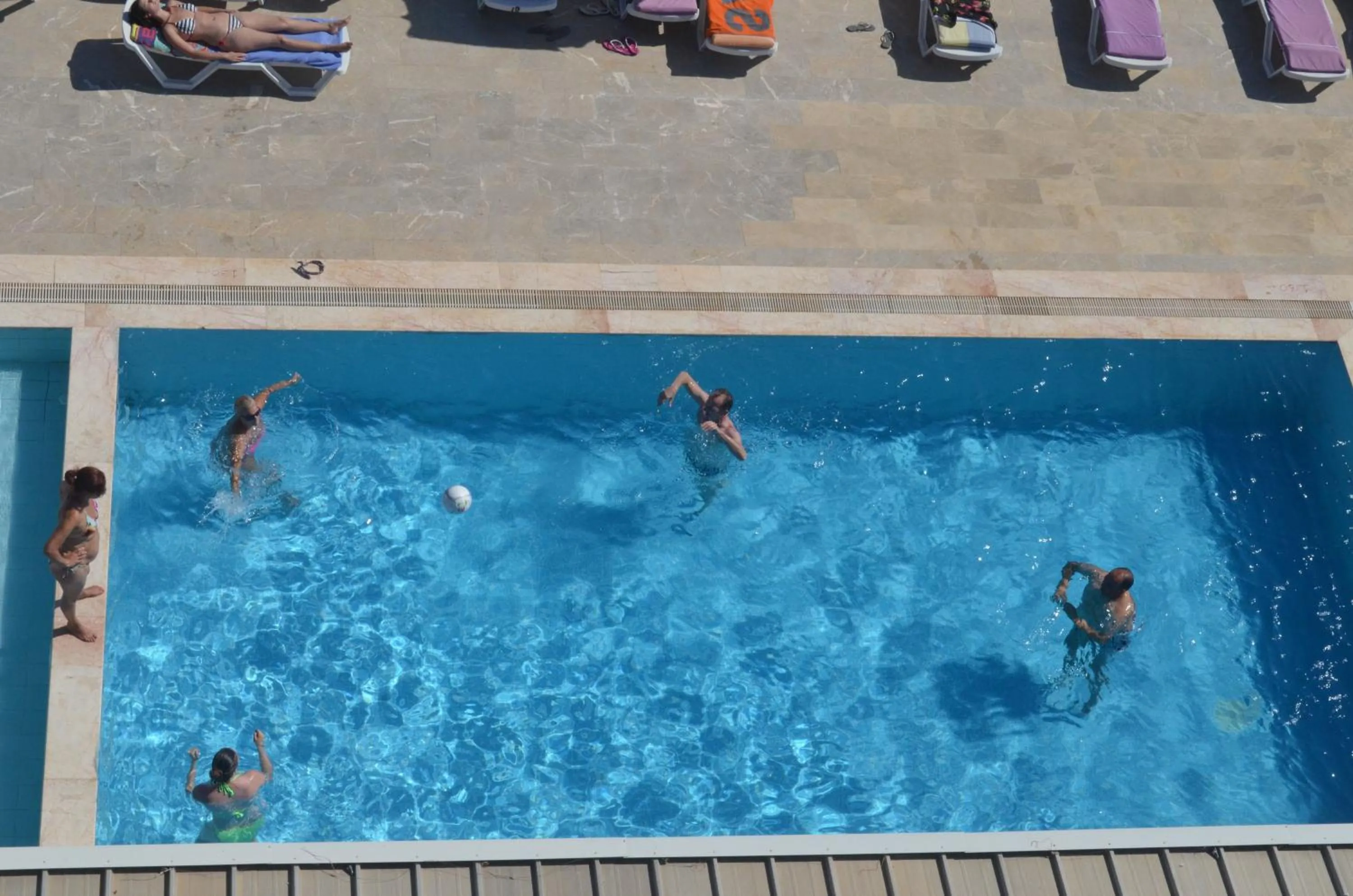 Swimming pool in Yasmin Hotel