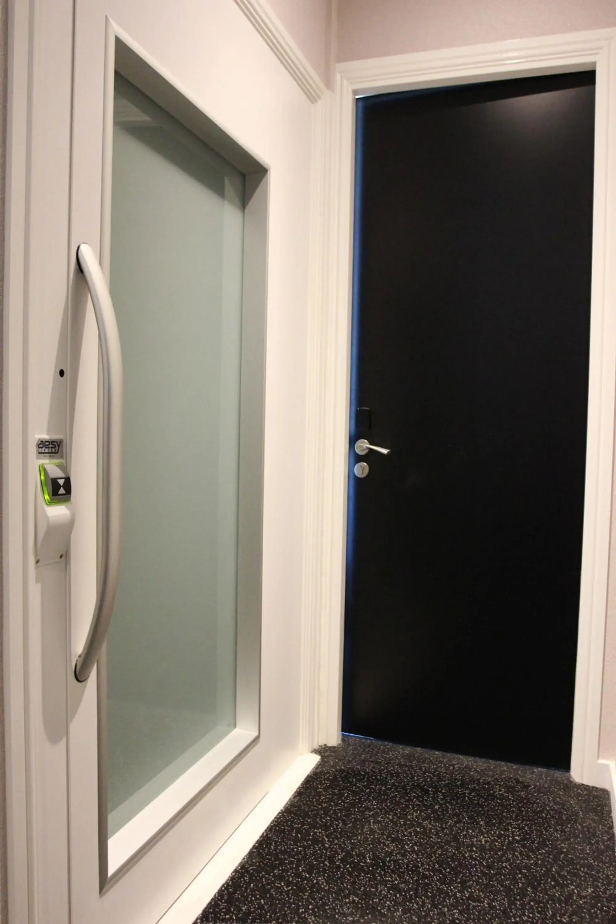 Facade/entrance in Sara's Boutique Hotel Facade/entrance in Sara's Boutique Hotel