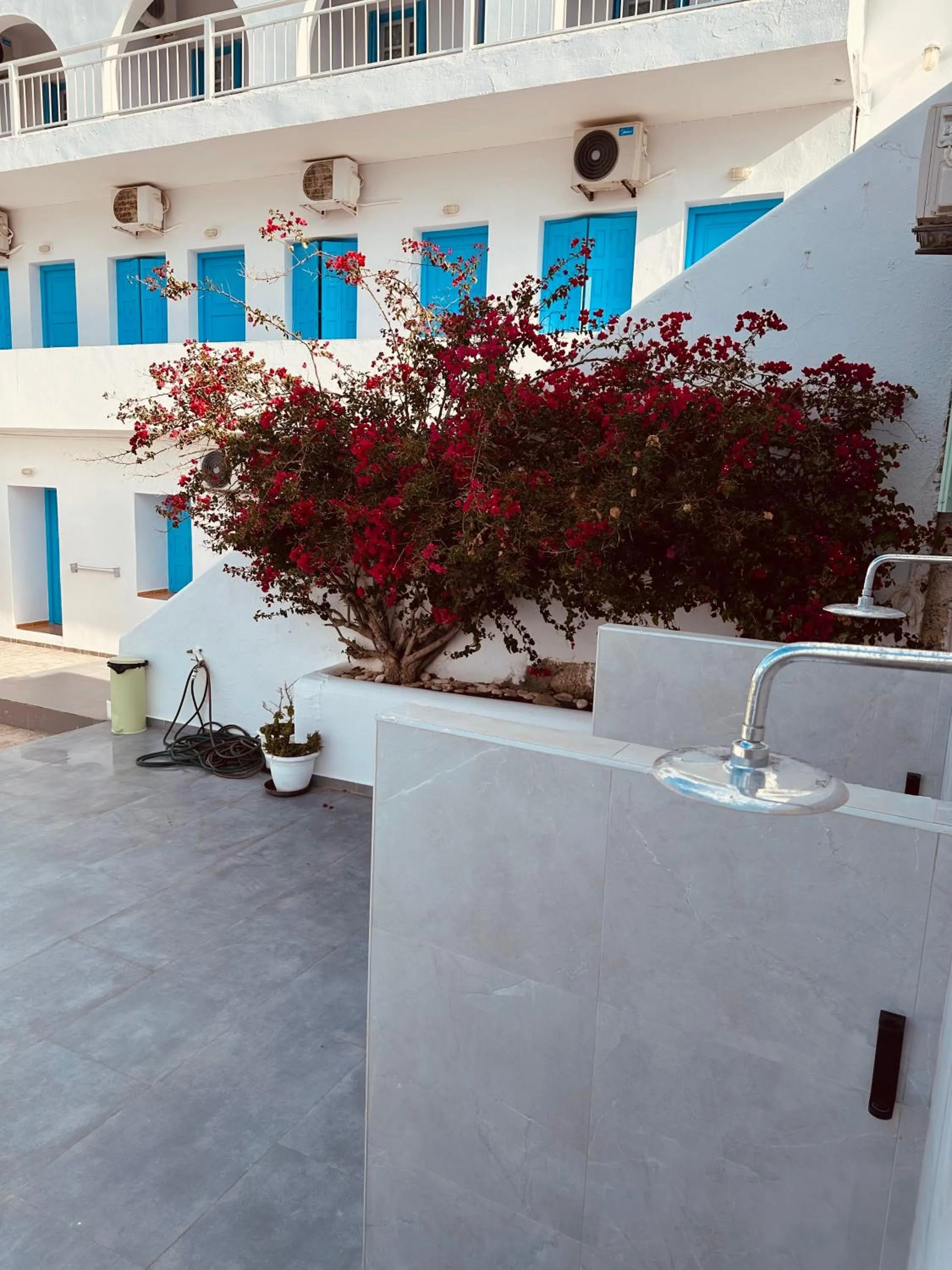 Shower in Hotel Petradi