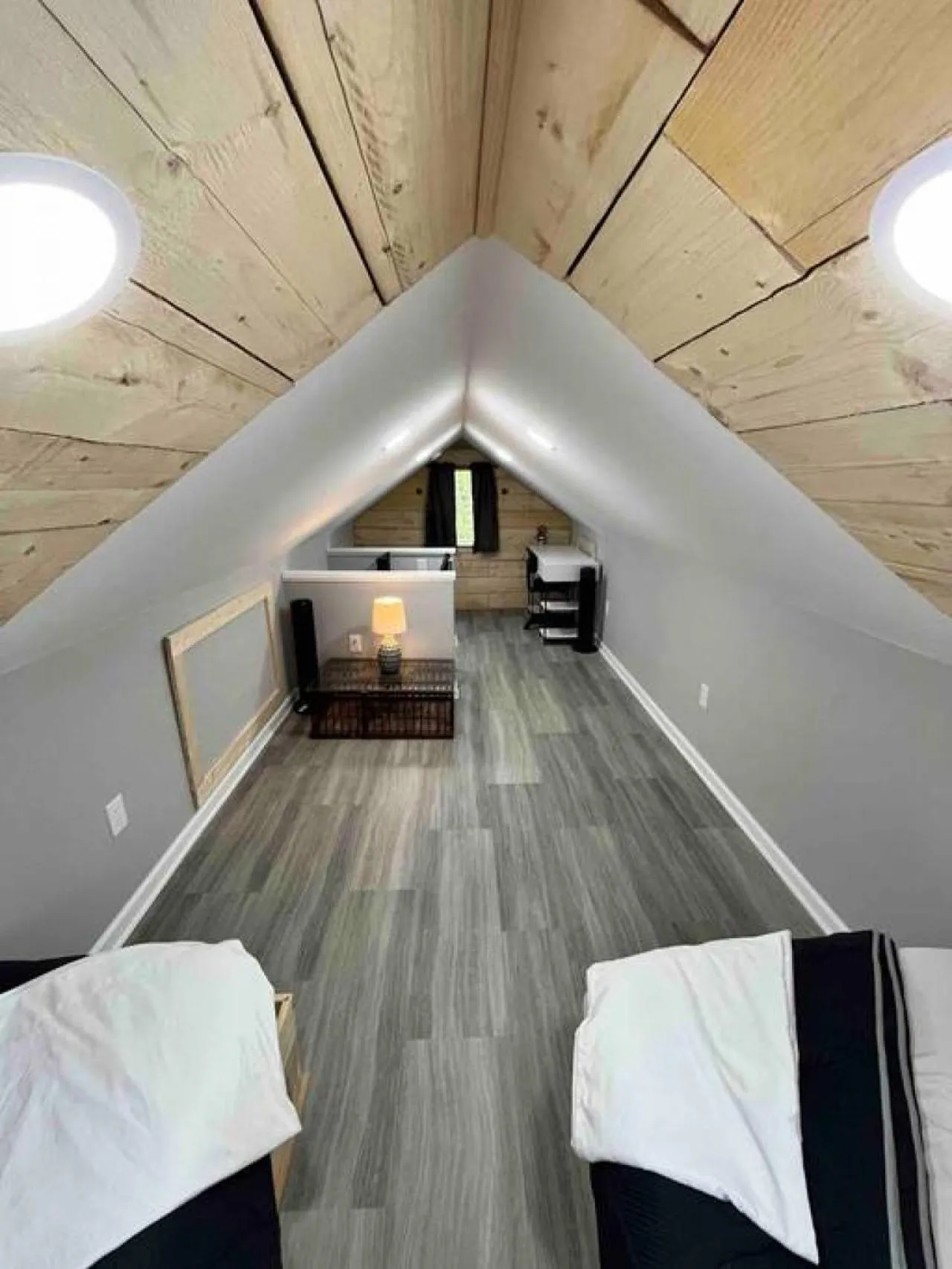 Bedroom, Bed in Wally's Cottage